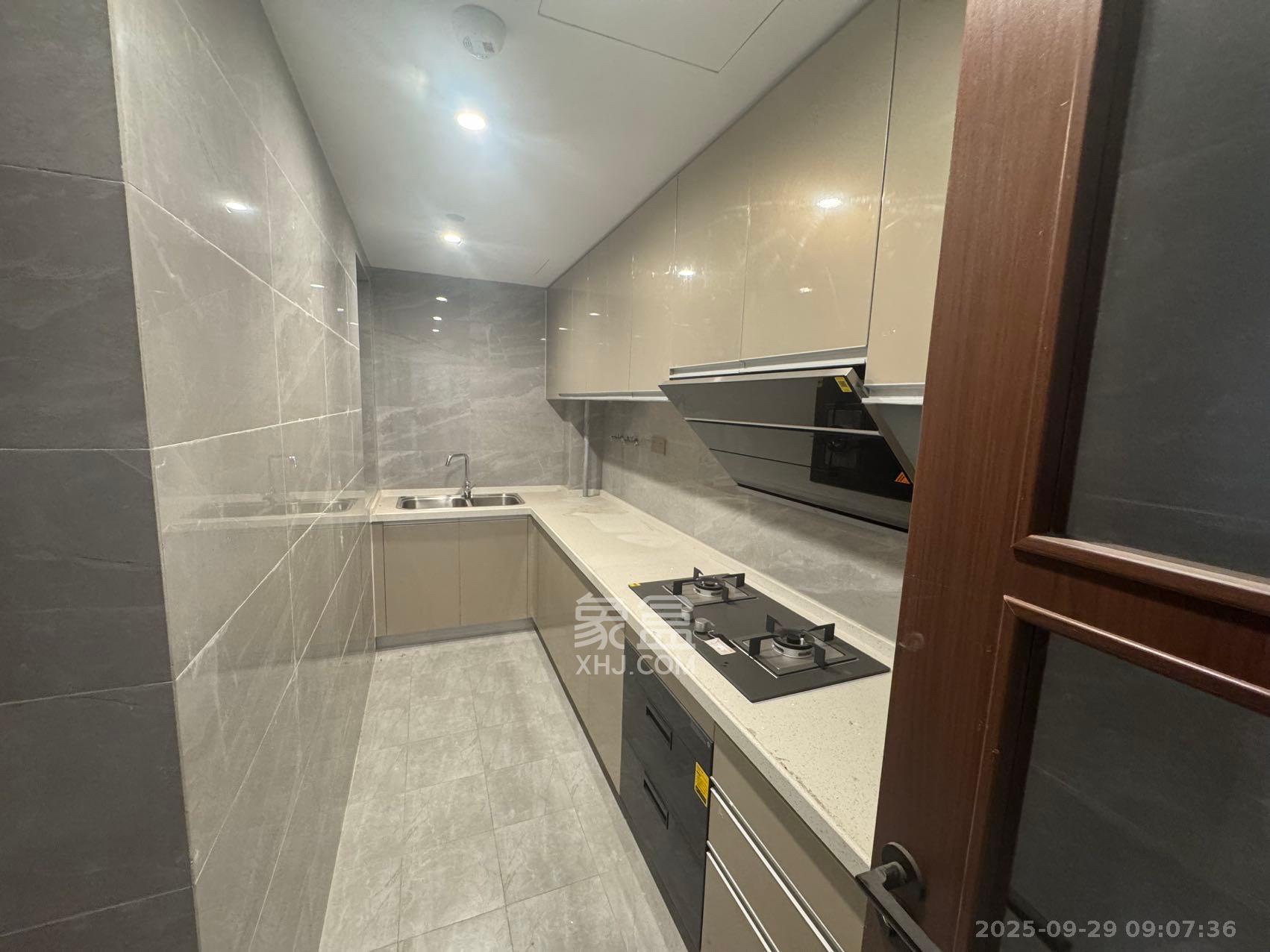 绿地长沙城际空间站（绿地新里佳苑）  3室2厅2卫    3100.0元/月室内图