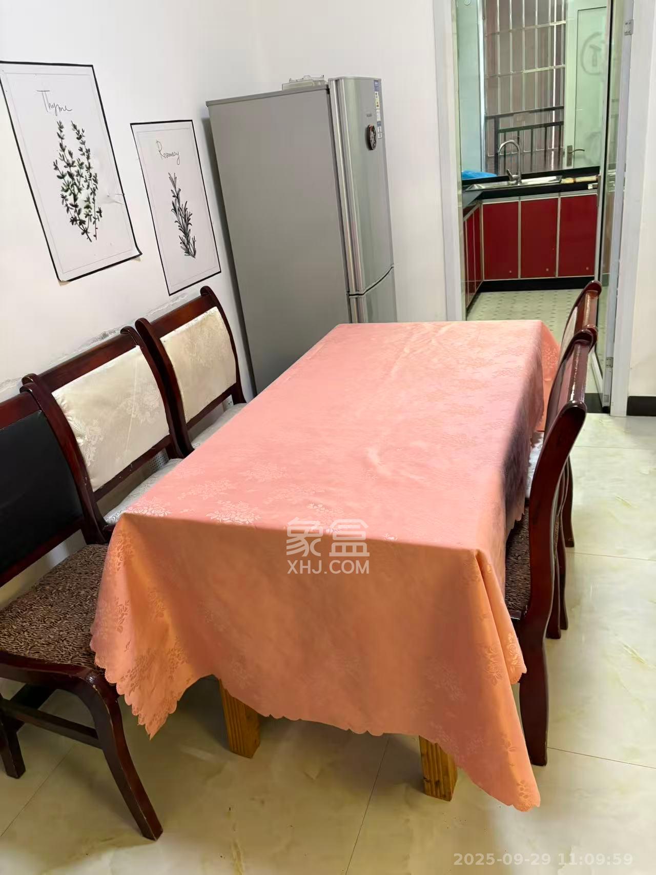 泊林晶城  2室2厅1卫   1600.00元/月室内图
