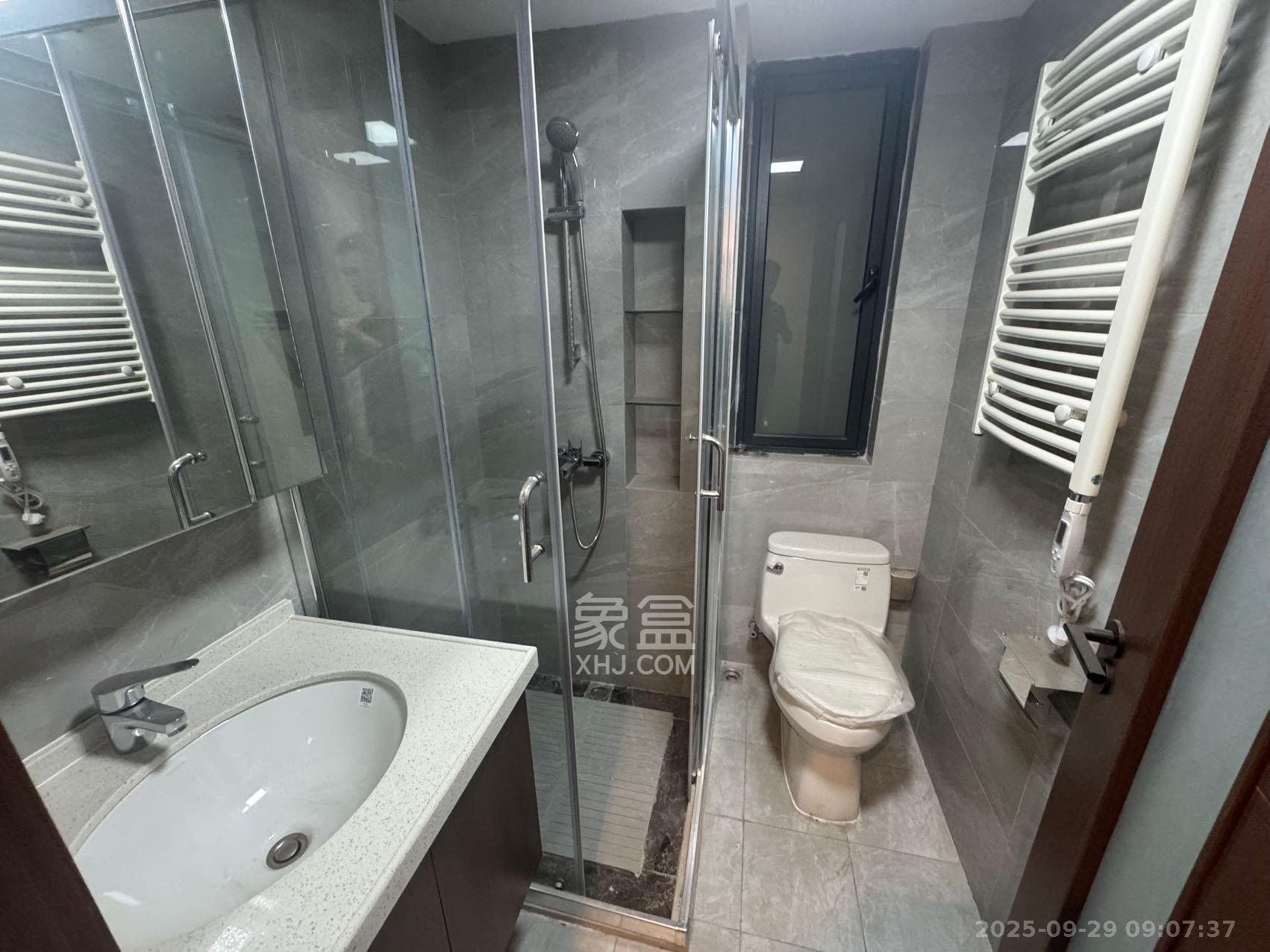 绿地长沙城际空间站(绿地新里佳苑) 3室2厅2卫 3100.0元/月 绿地长沙城际空间站(绿地新里佳苑) 3室2厅2卫 3100.0元/月室内图