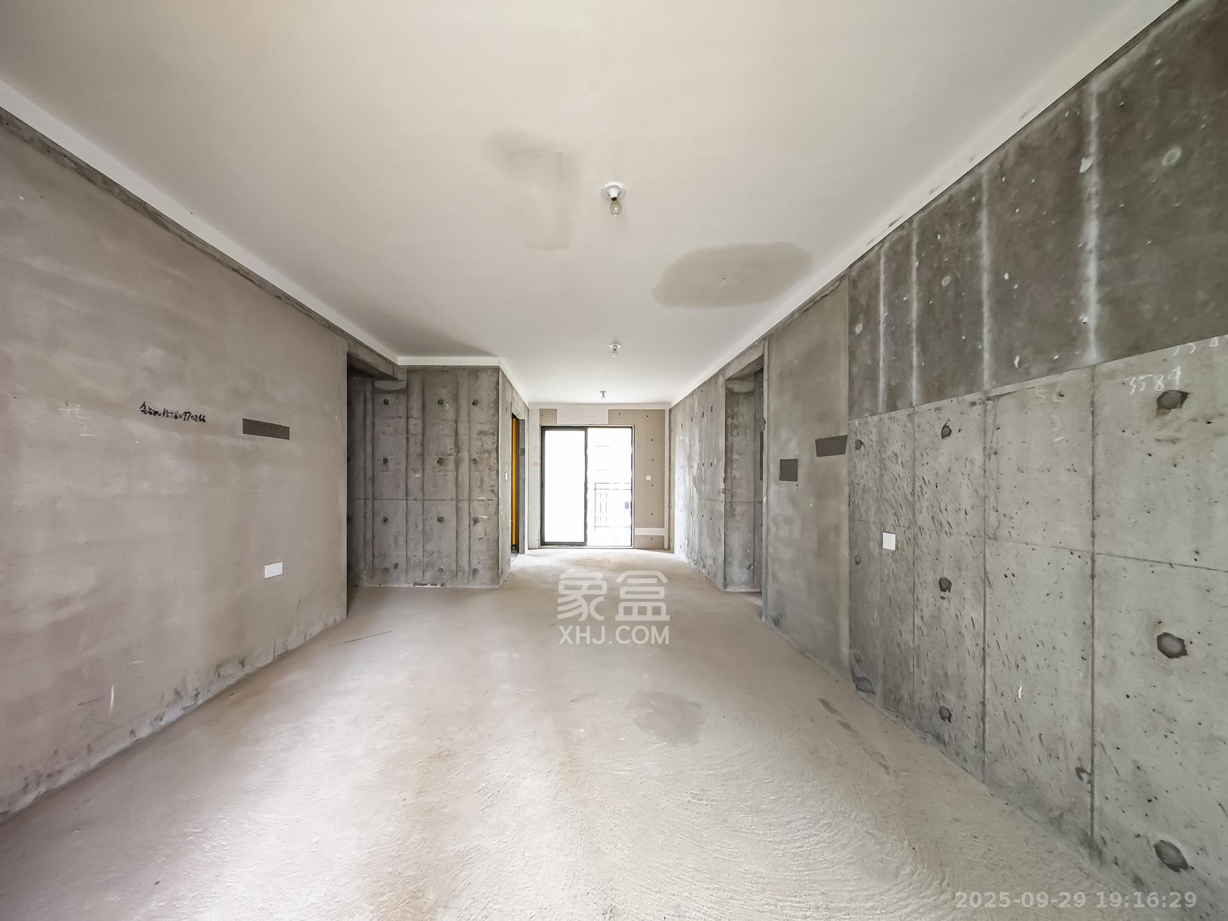 恒基旭辉湖山赋 4室2厅2卫 89.0万 恒基旭辉湖山赋 4室2厅2卫 89.0万客厅