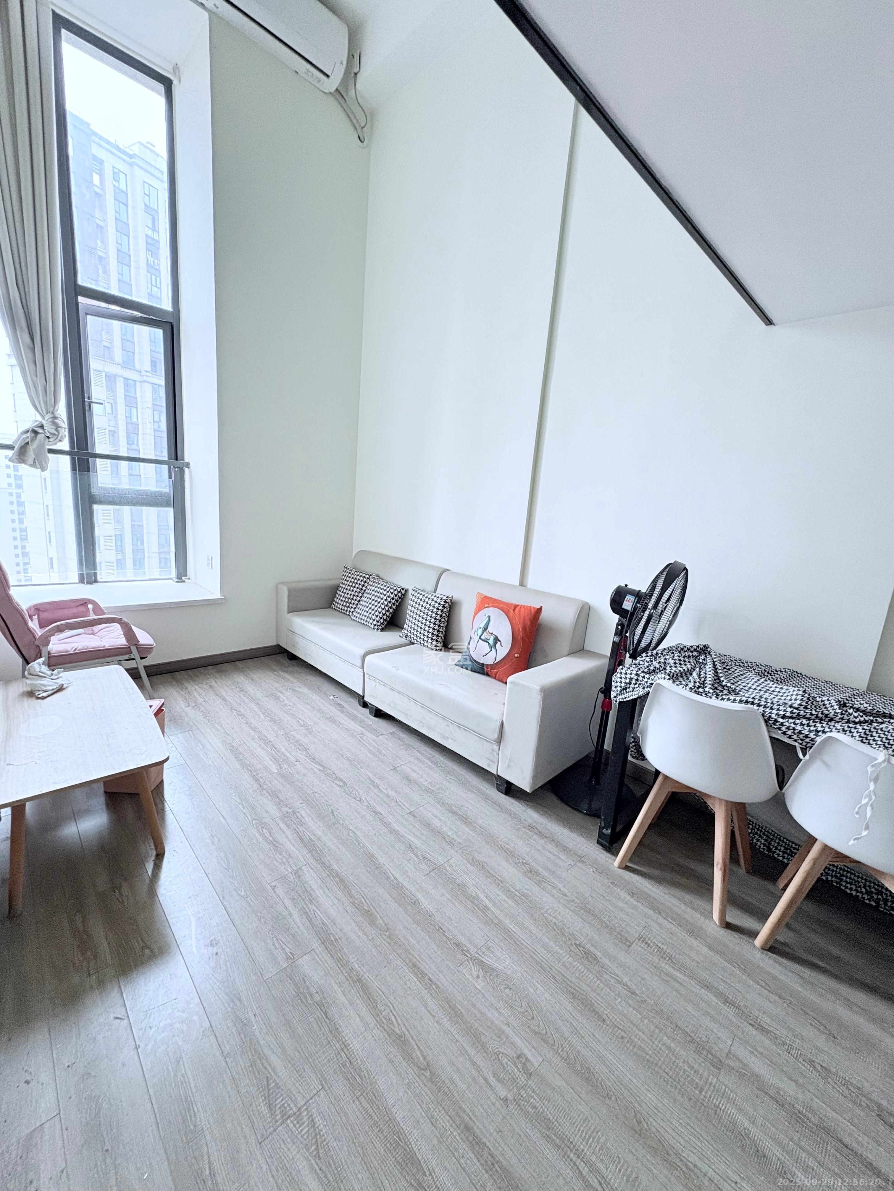 卓越浅水湾 1室1厅1卫 2000.0元/月 卓越浅水湾 1室1厅1卫 2000.0元/月室内图