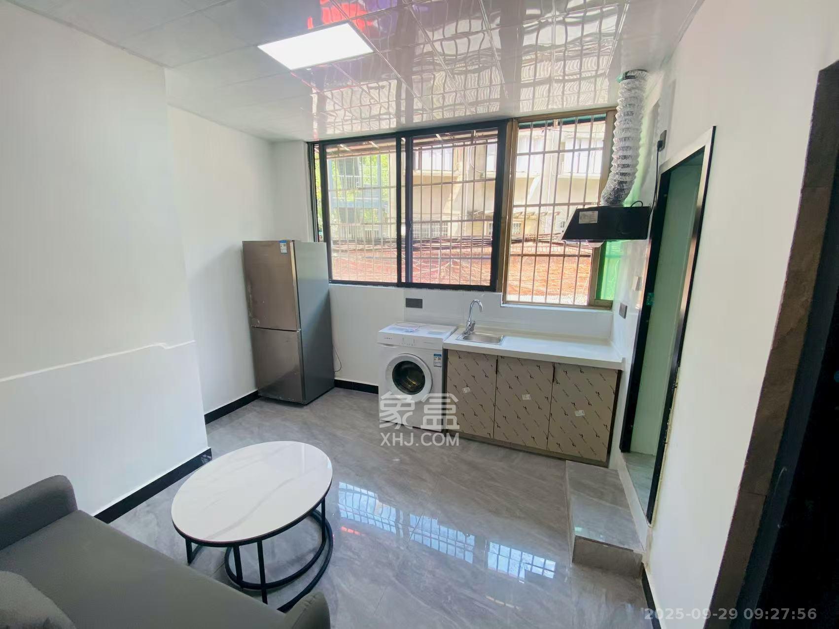 咸嘉湖散盘  1室0厅0卫    1300.0元/月 咸嘉湖散盘  1室0厅0卫    1300.0元/月