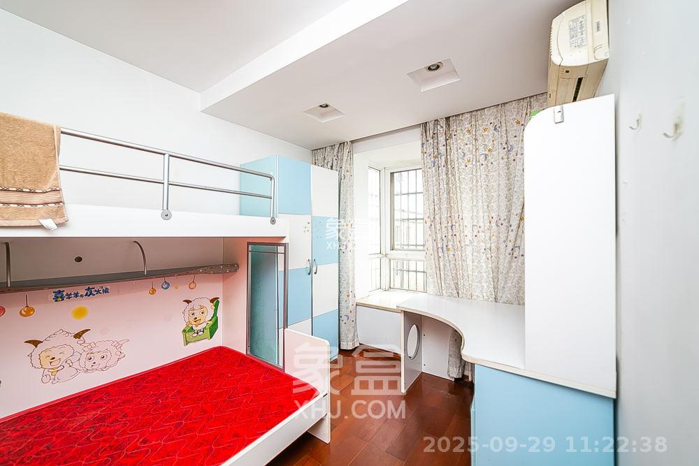 都市春天 3室2厅1卫 2800.0元/月 都市春天 3室2厅1卫 2800.0元/月室内图