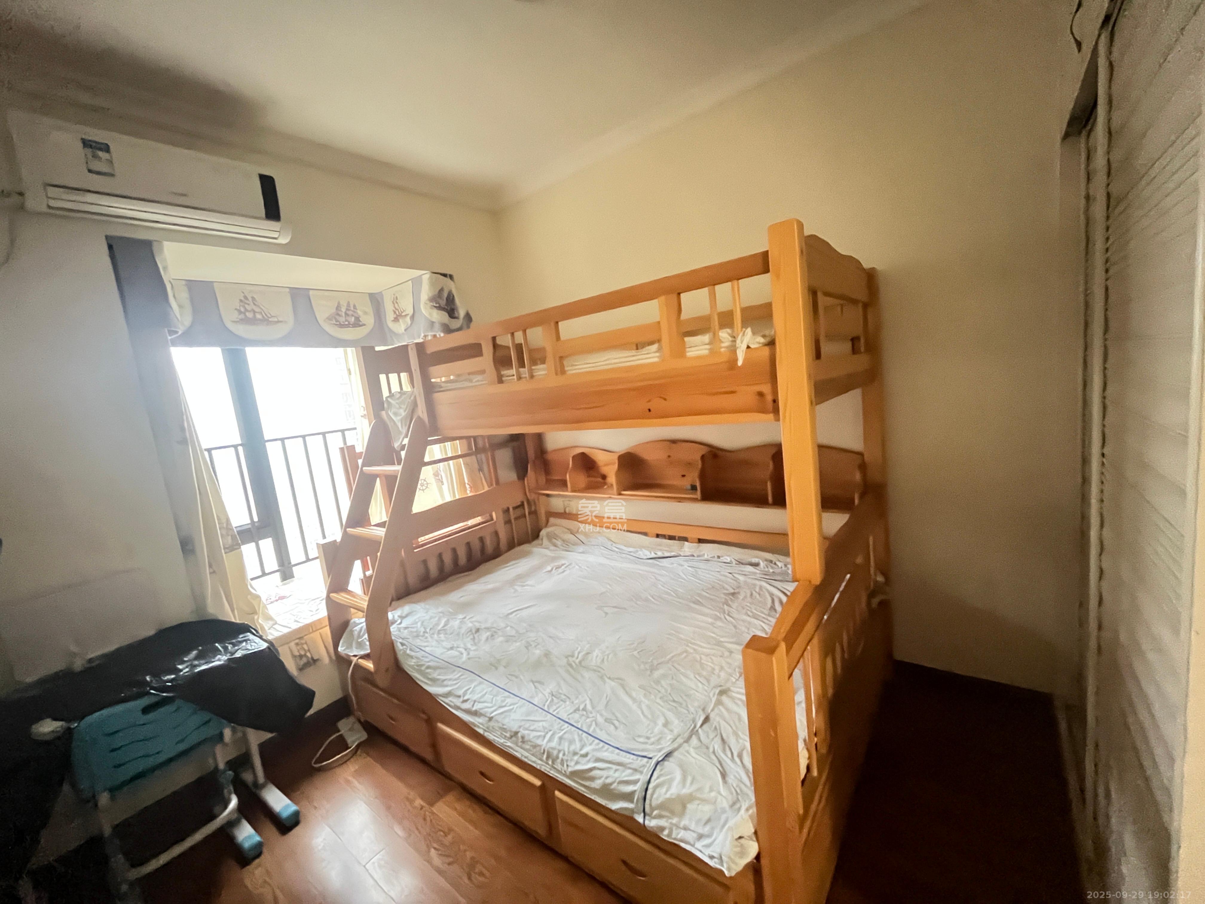 时代倾城一期 3室2厅2卫 2200.0元/月 时代倾城一期 3室2厅2卫 2200.0元/月室内图