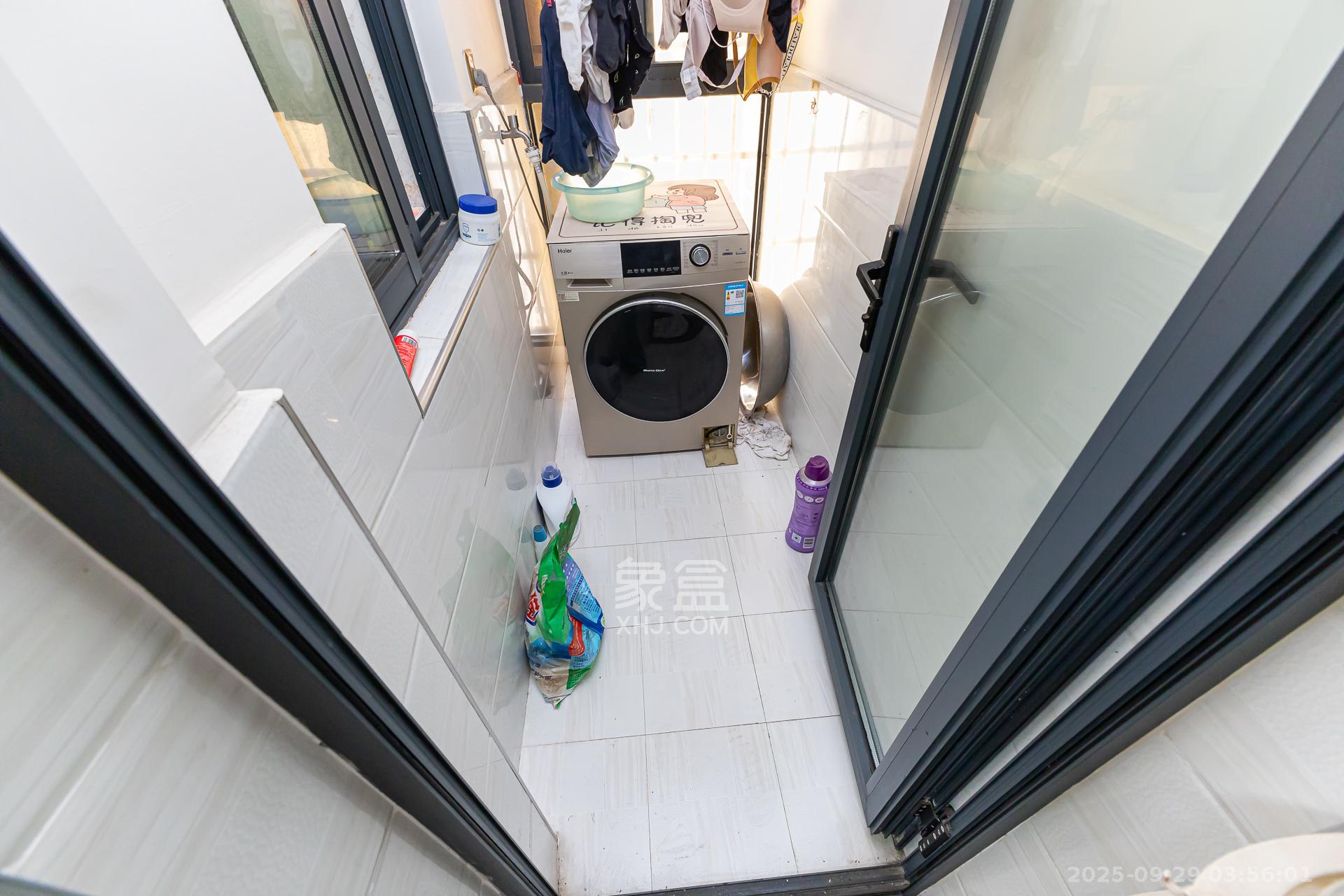 明发国际城  3室2厅1卫    74.5万阳台