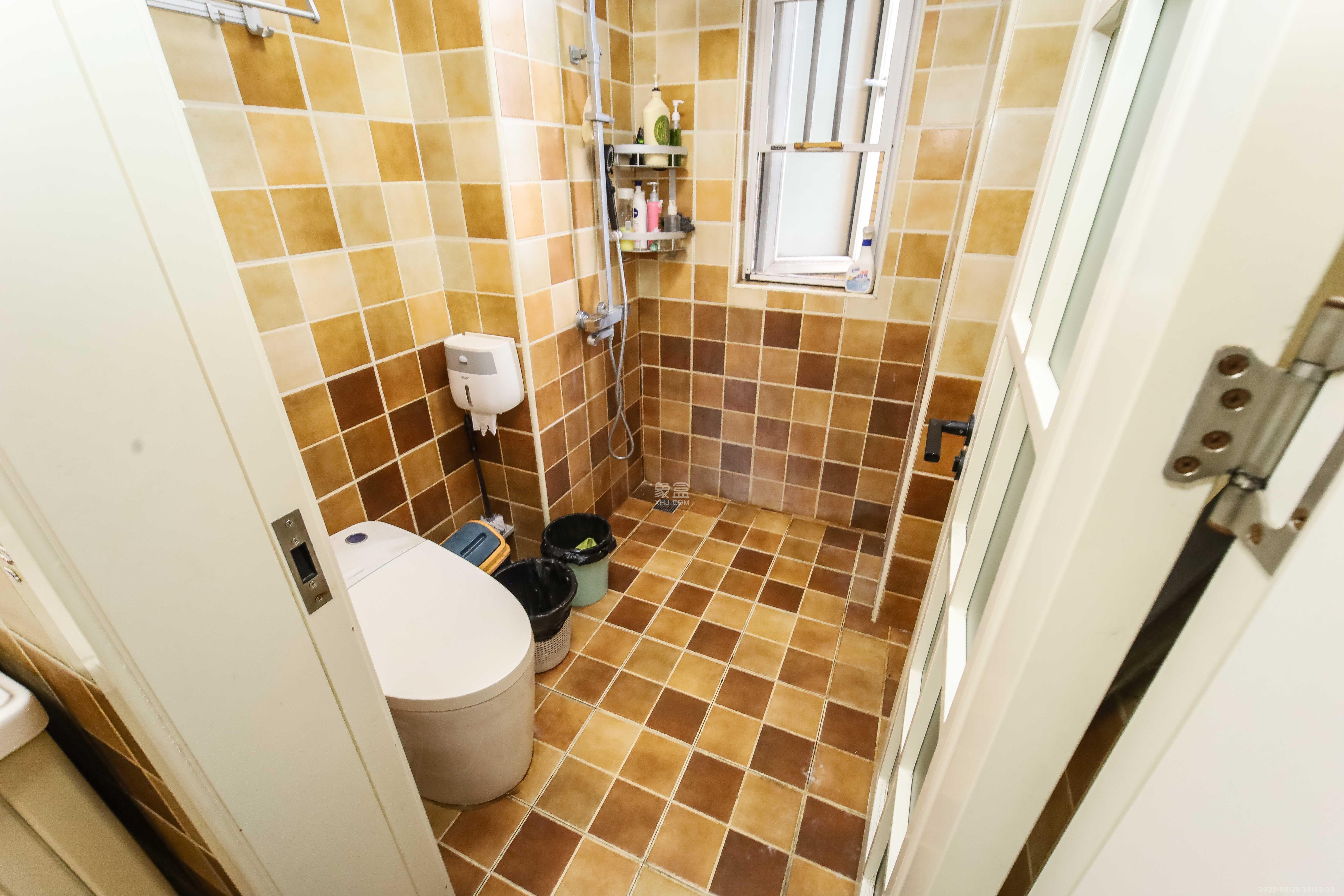 金地格林公馆 3室2厅1卫 89.8万 金地格林公馆 3室2厅1卫 89.8万卫生间