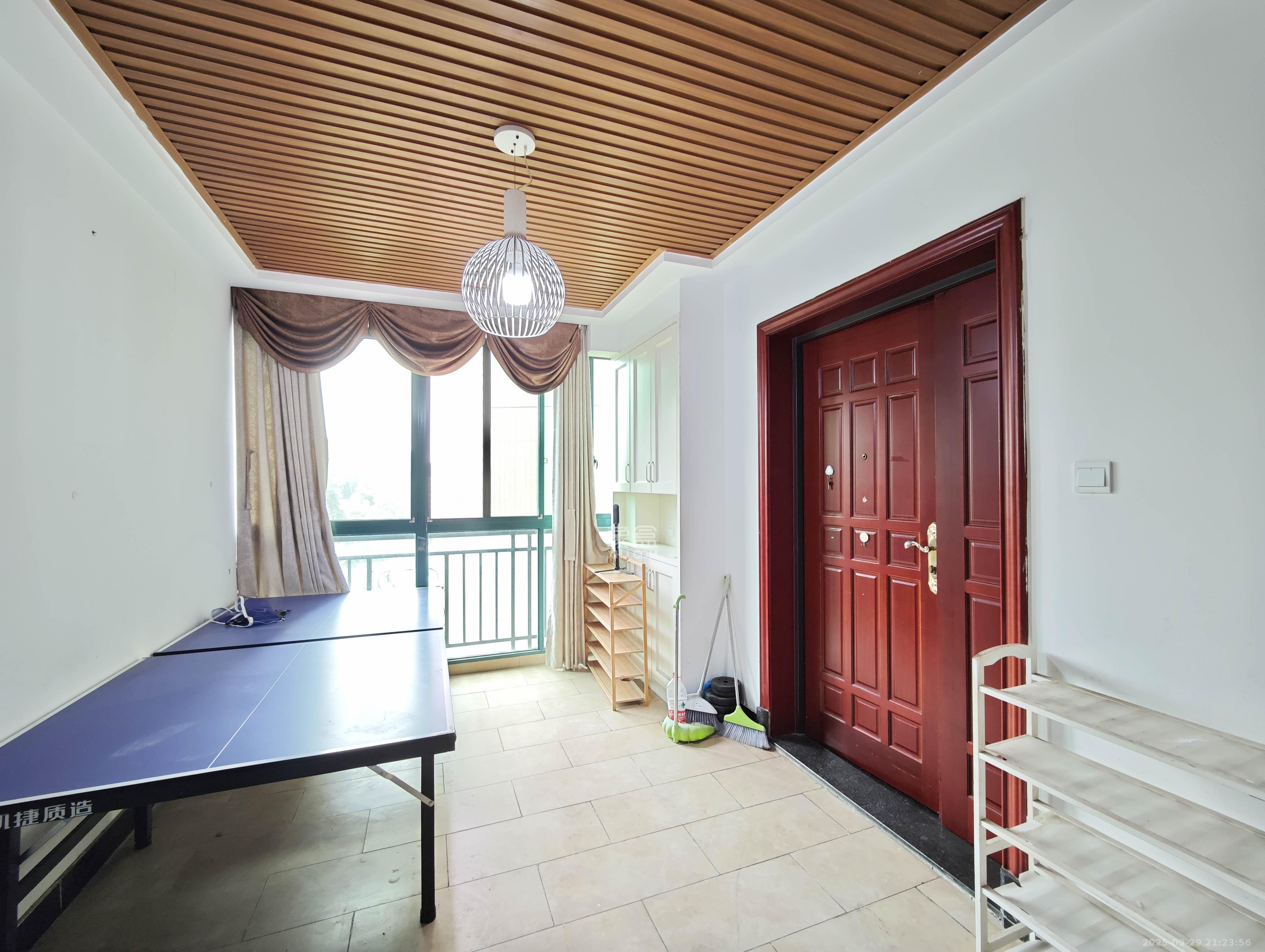 恒大城 5室2厅3卫 128.0万 恒大城 5室2厅3卫 128.0万其他