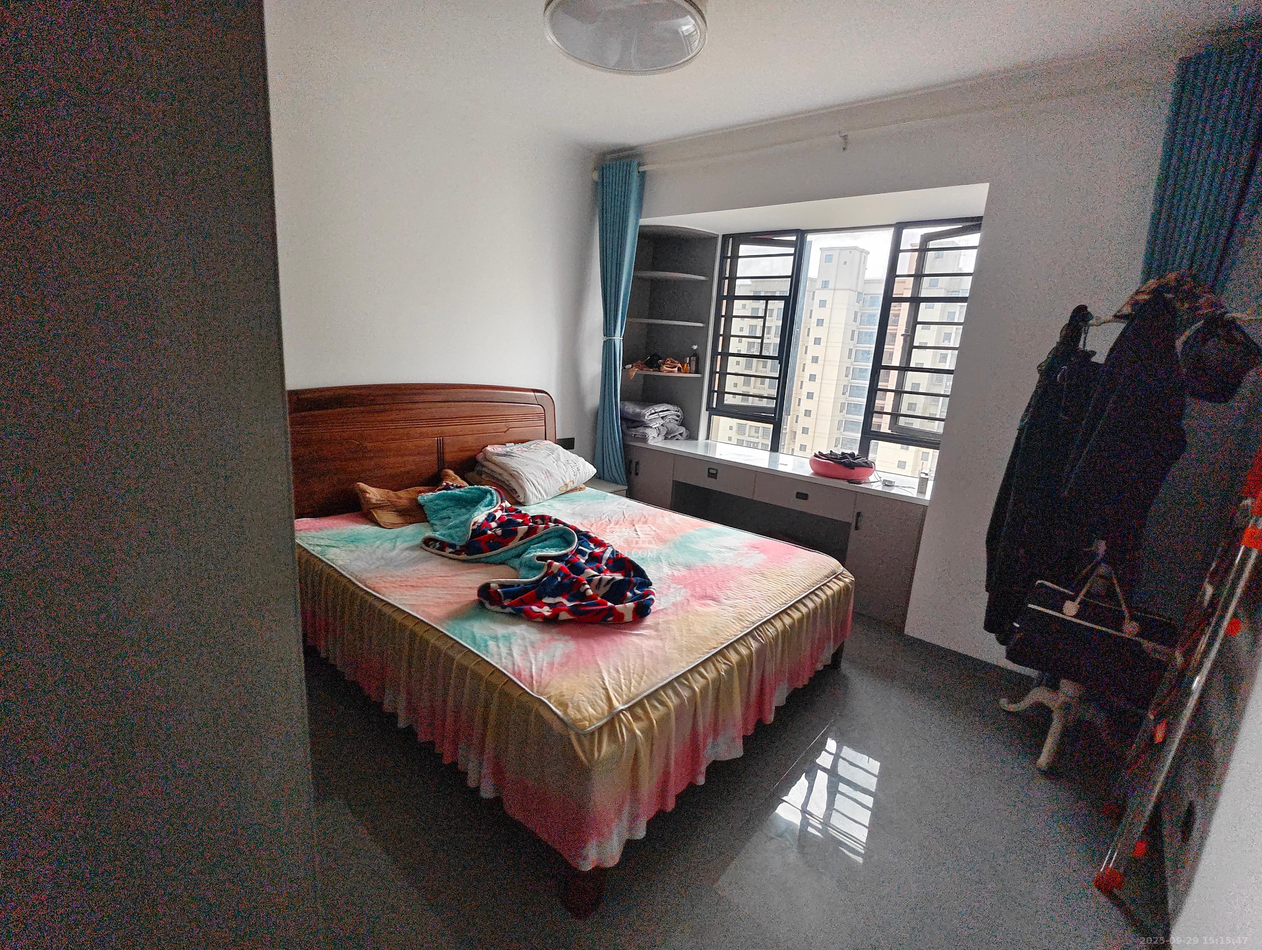 真人桥家园二期 3室2厅2卫 2400.0元/月 真人桥家园二期 3室2厅2卫 2400.0元/月室内图