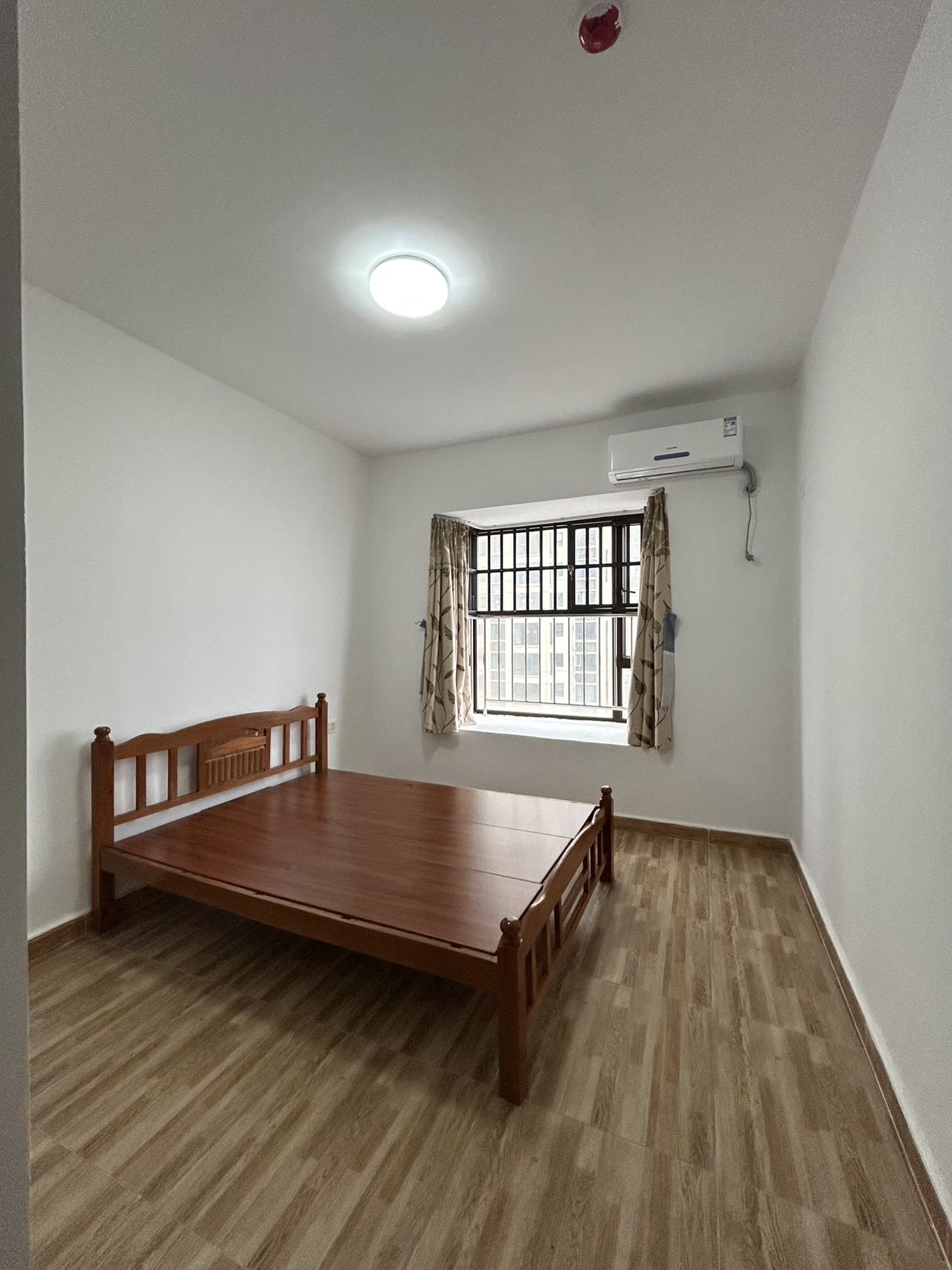 新琼雅苑 2室2厅1卫 79.0万 新琼雅苑 2室2厅1卫 79.0万客厅