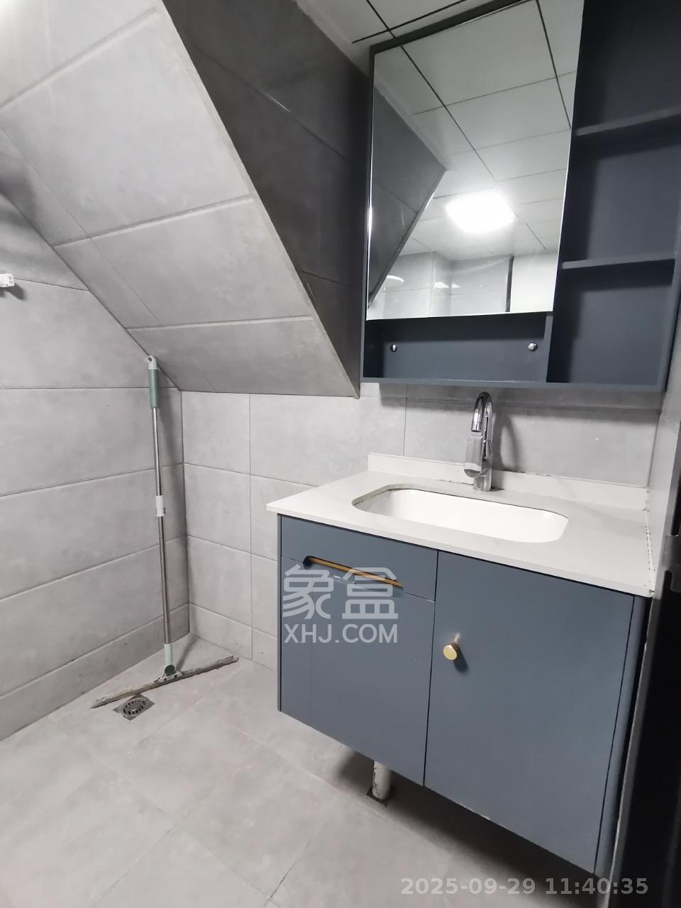 振业城三期 1室0厅0卫 2800.0元/月 振业城三期 1室0厅0卫 2800.0元/月室内图