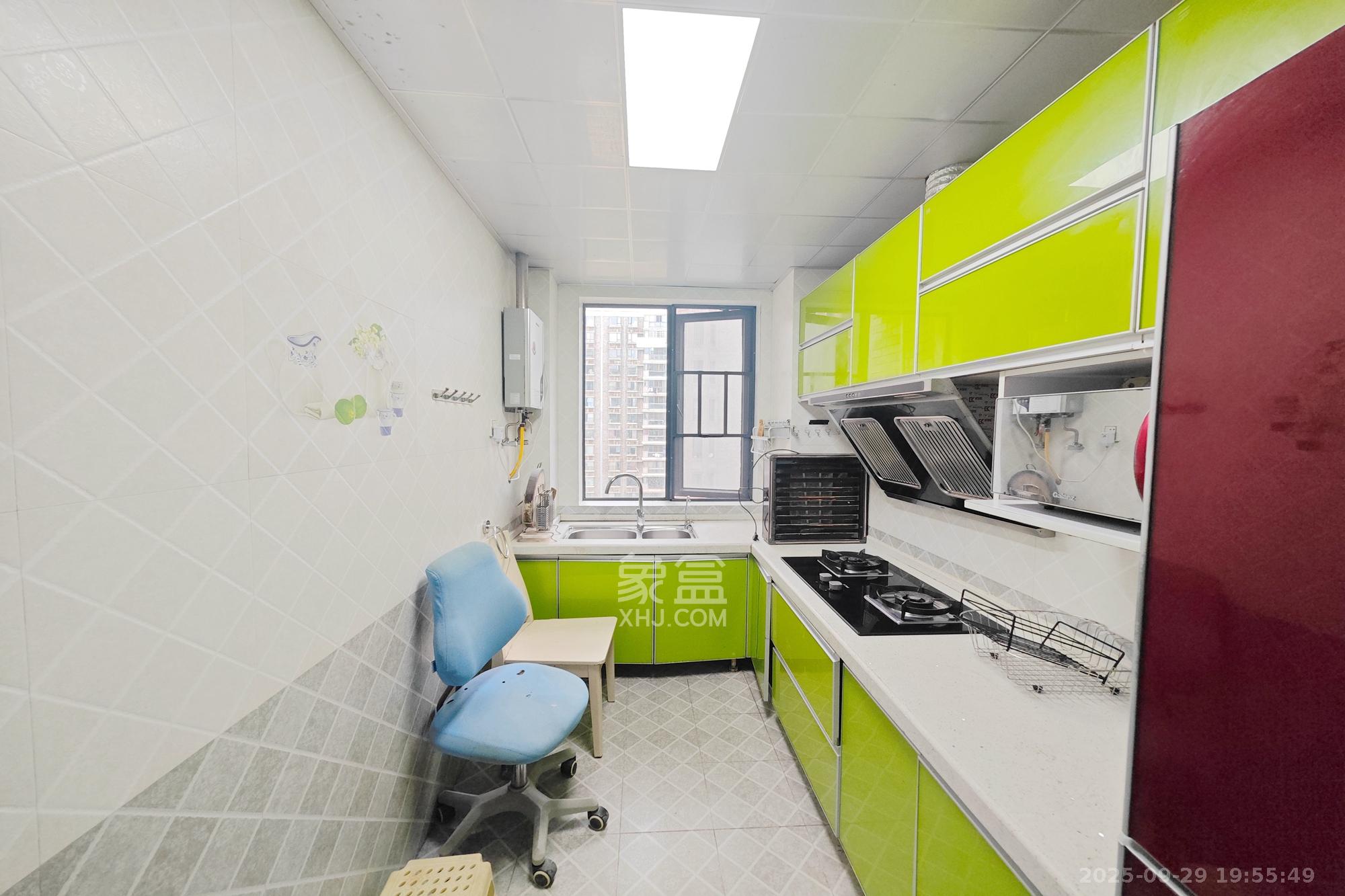 锦绣世纪  3室2厅2卫    126.0万 锦绣世纪  3室2厅2卫    126.0万厨房