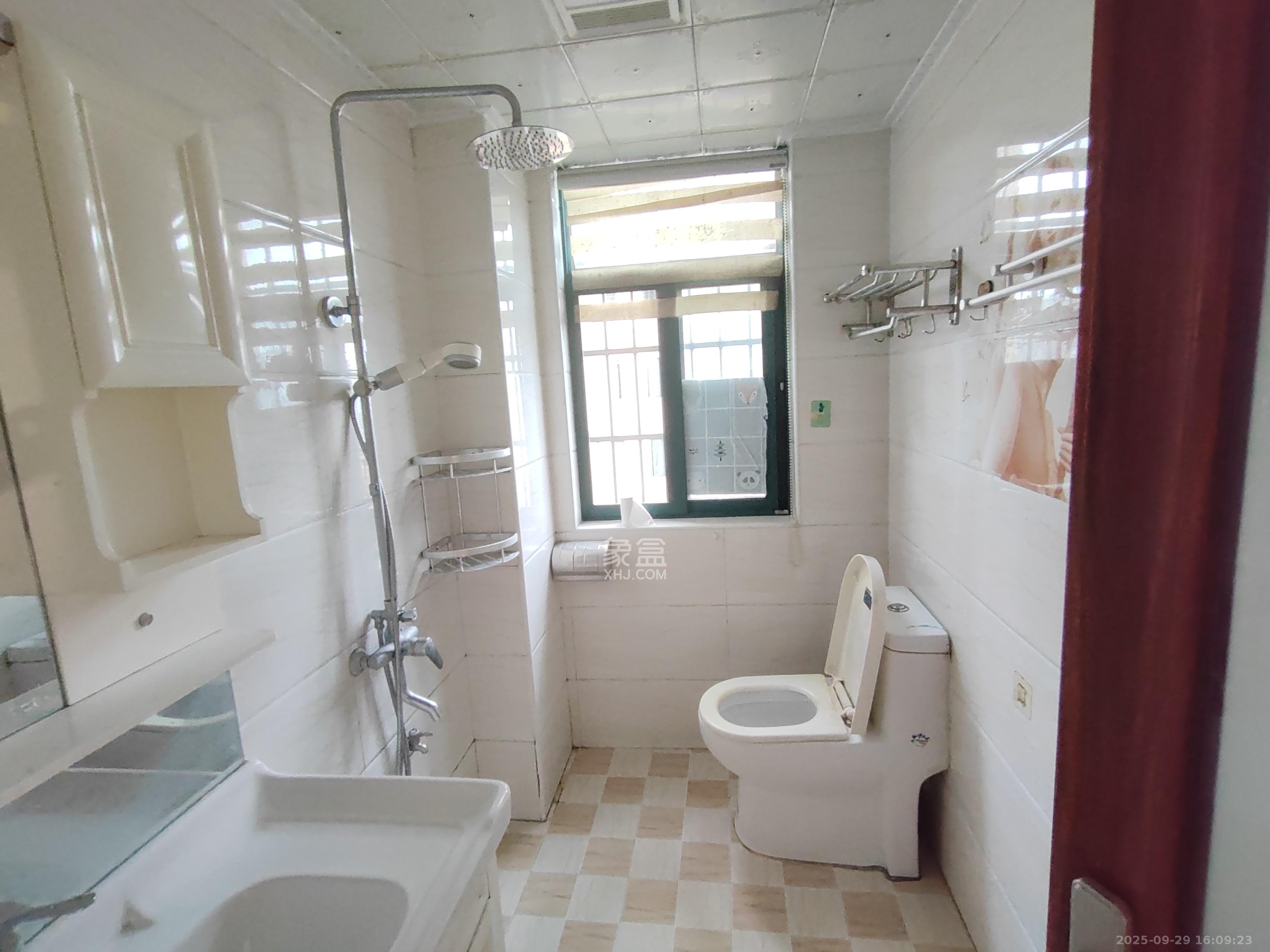 洋湖时代  4室0厅0卫    2800.0元/月 洋湖时代  4室0厅0卫    2800.0元/月室内图