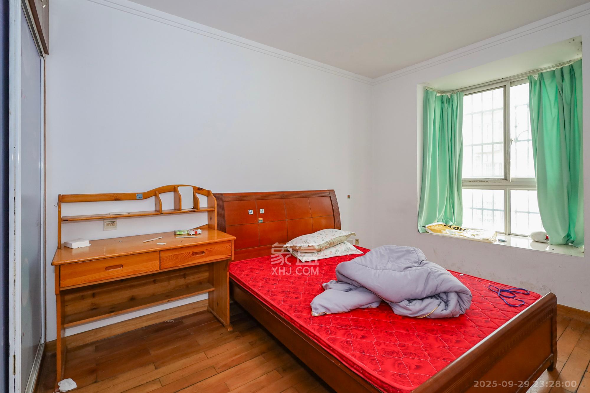 德润园 3室2厅2卫 2000.0元/月 德润园 3室2厅2卫 2000.0元/月室内图