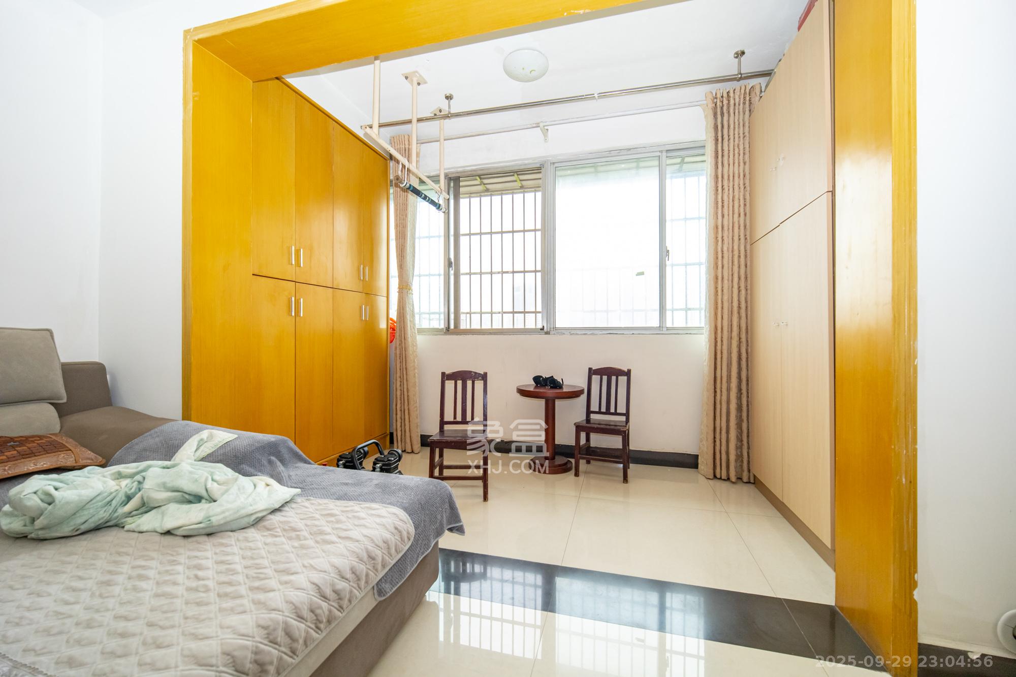 湘楚家园 3室2厅1卫 55.0万 湘楚家园 3室2厅1卫 55.0万阳台