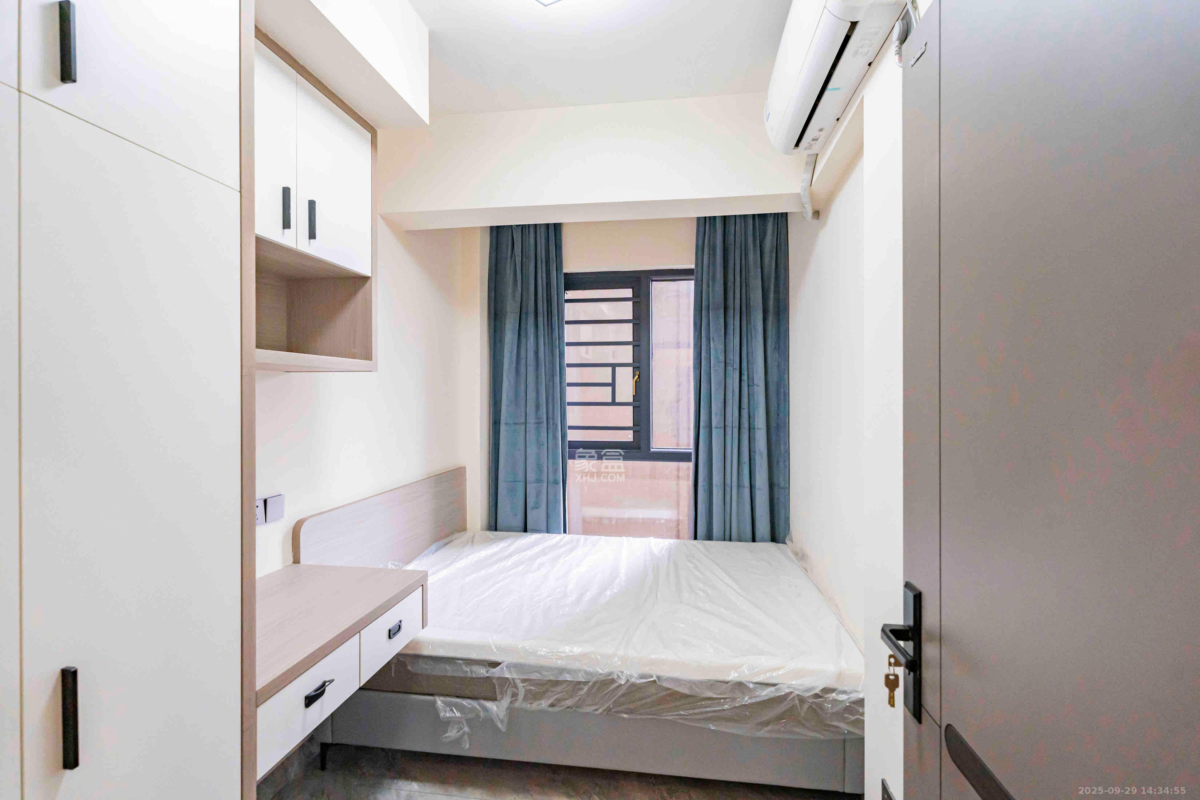 上园商住小区  4室2厅1卫   3800.00元/月室内图