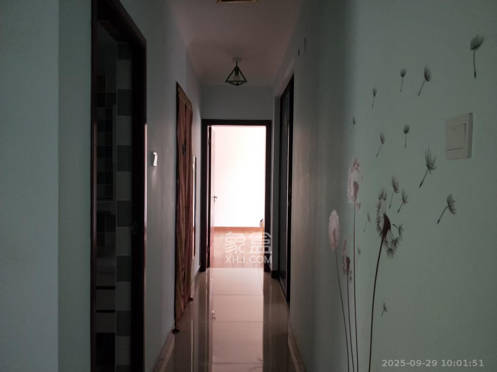 阿普阿布 3室2厅2卫 2600.0元/月 阿普阿布 3室2厅2卫 2600.0元/月室内图