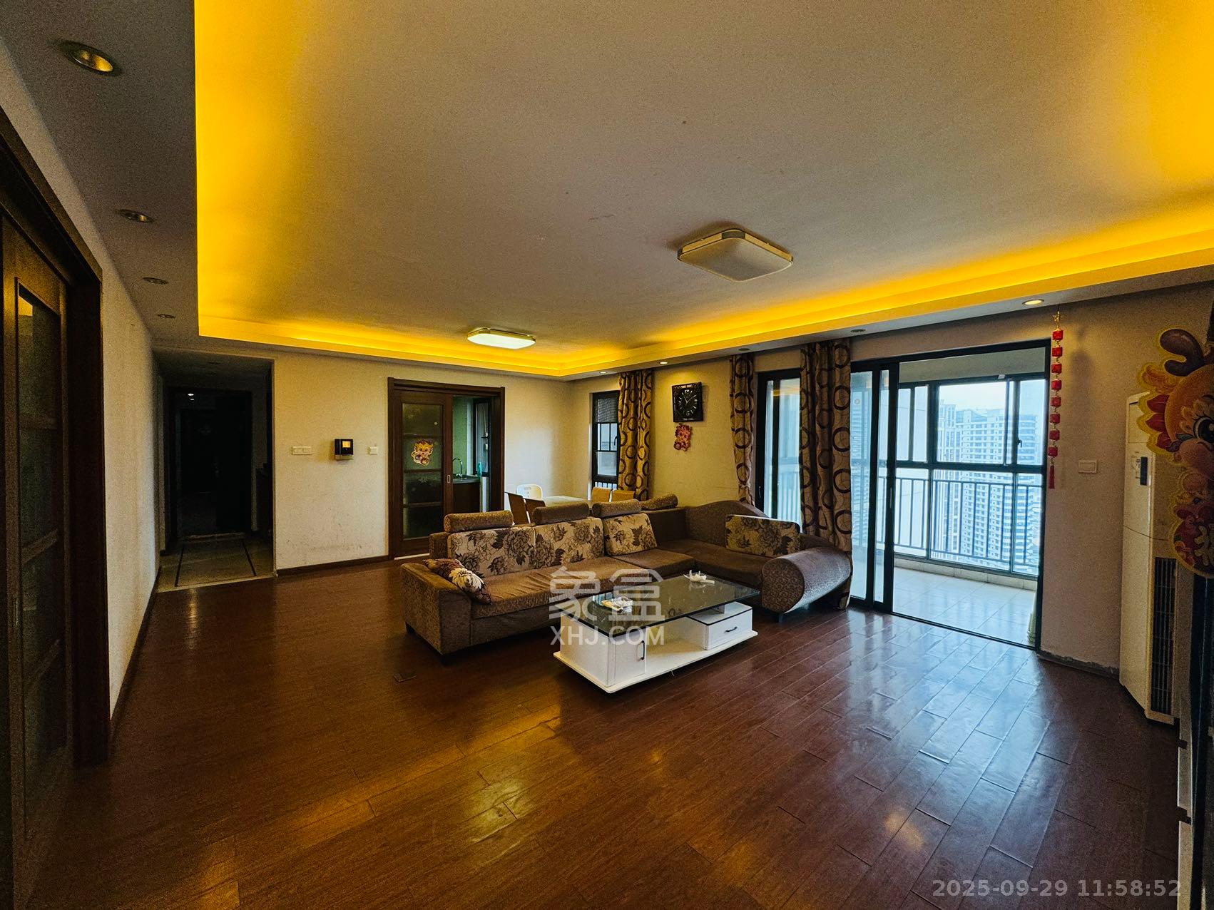 万科金域华府三四期 4室2厅2卫 3000.0元/月 万科金域华府三四期 4室2厅2卫 3000.0元/月室内图