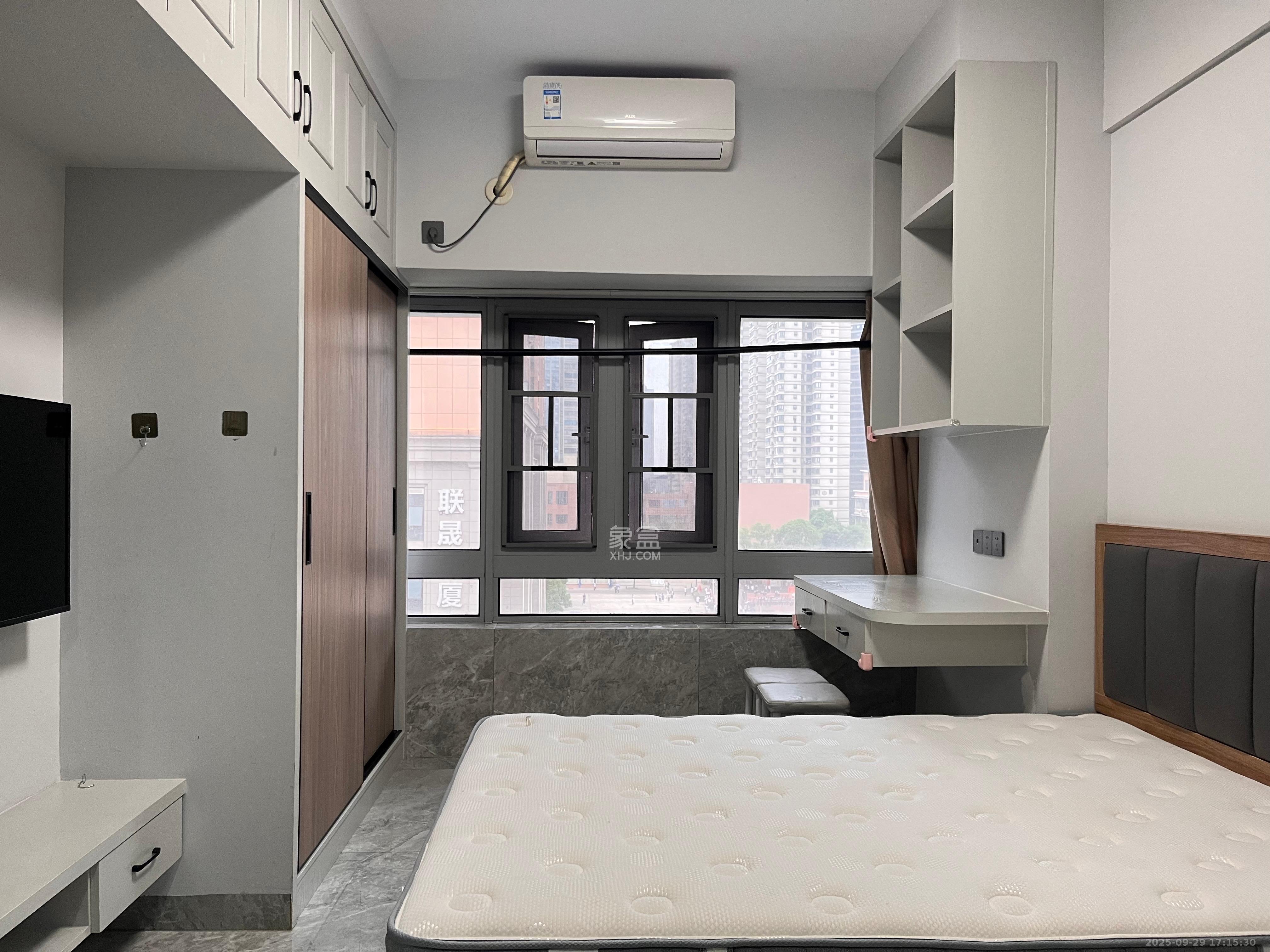 保利天禧EF区 1室1厅1卫 1600.0元/月 保利天禧EF区 1室1厅1卫 1600.0元/月室内图