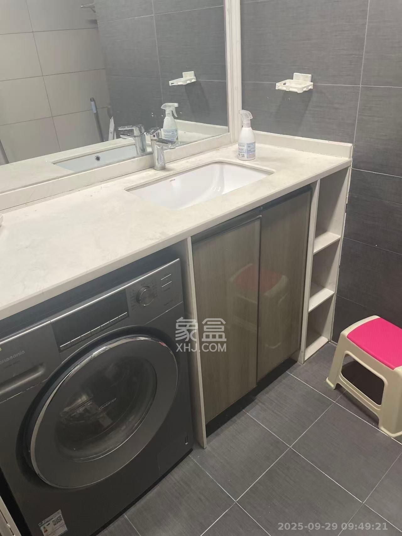 荣悦台 1室1厅1卫 2200.0元/月 荣悦台 1室1厅1卫 2200.0元/月室内图