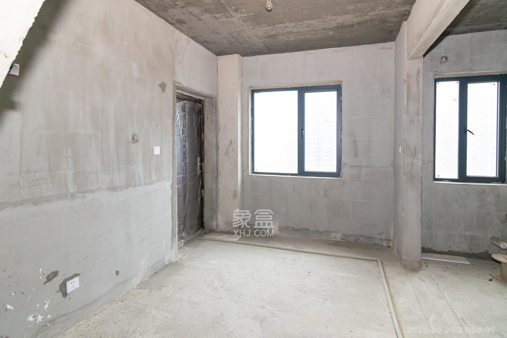 澳海谷山府 3室2厅1卫 70.0万 澳海谷山府 3室2厅1卫 70.0万客厅