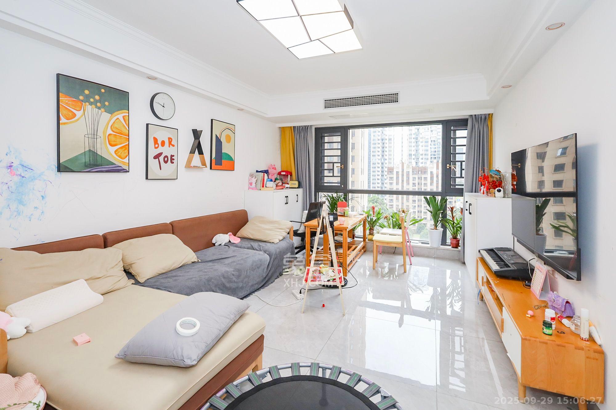 中铁西江悦一期 3室2厅2卫 3000.0元/月 中铁西江悦一期 3室2厅2卫 3000.0元/月室内图