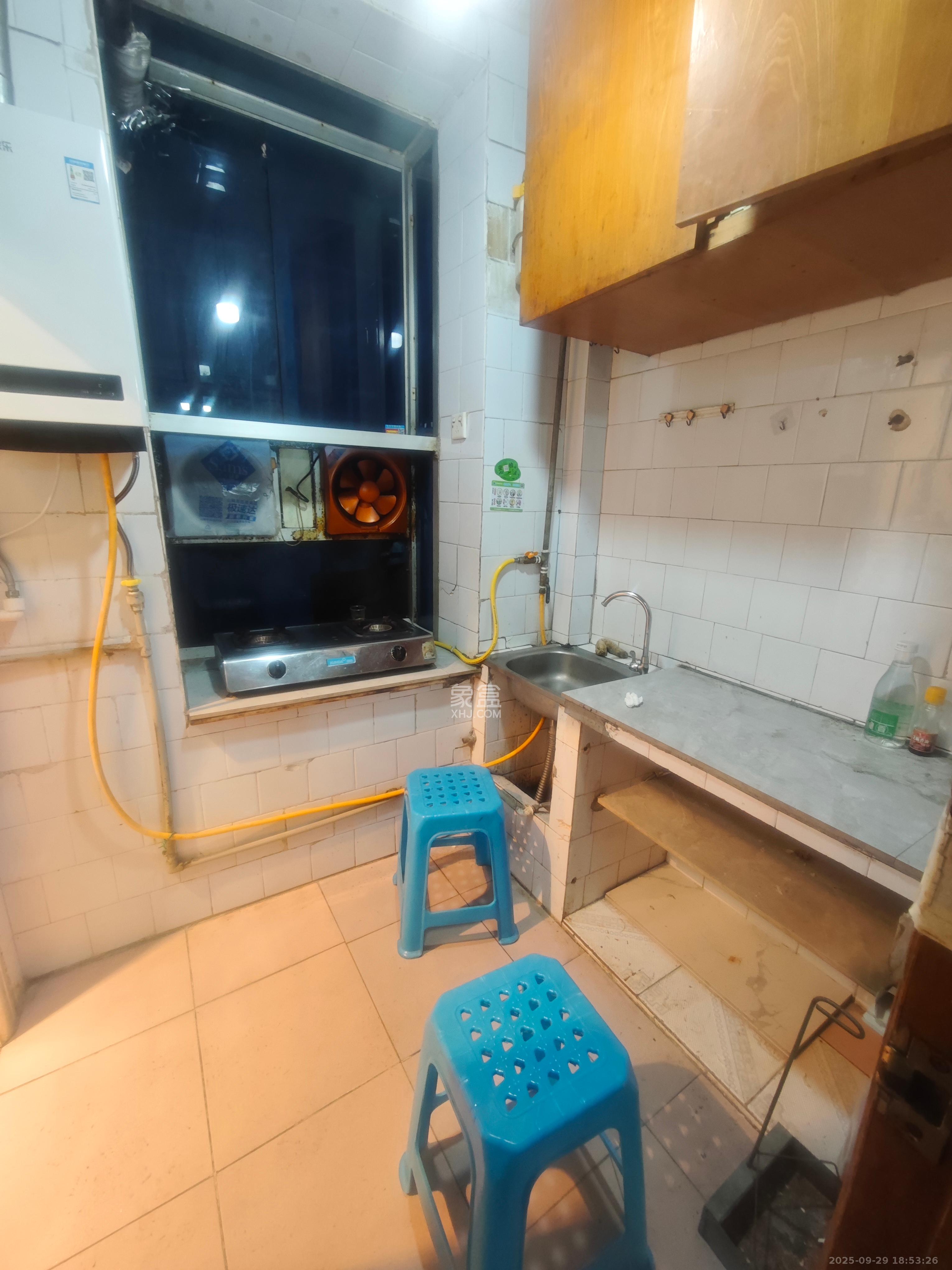 省商务厅宿舍  2室2厅1卫    1600.0元/月室内图