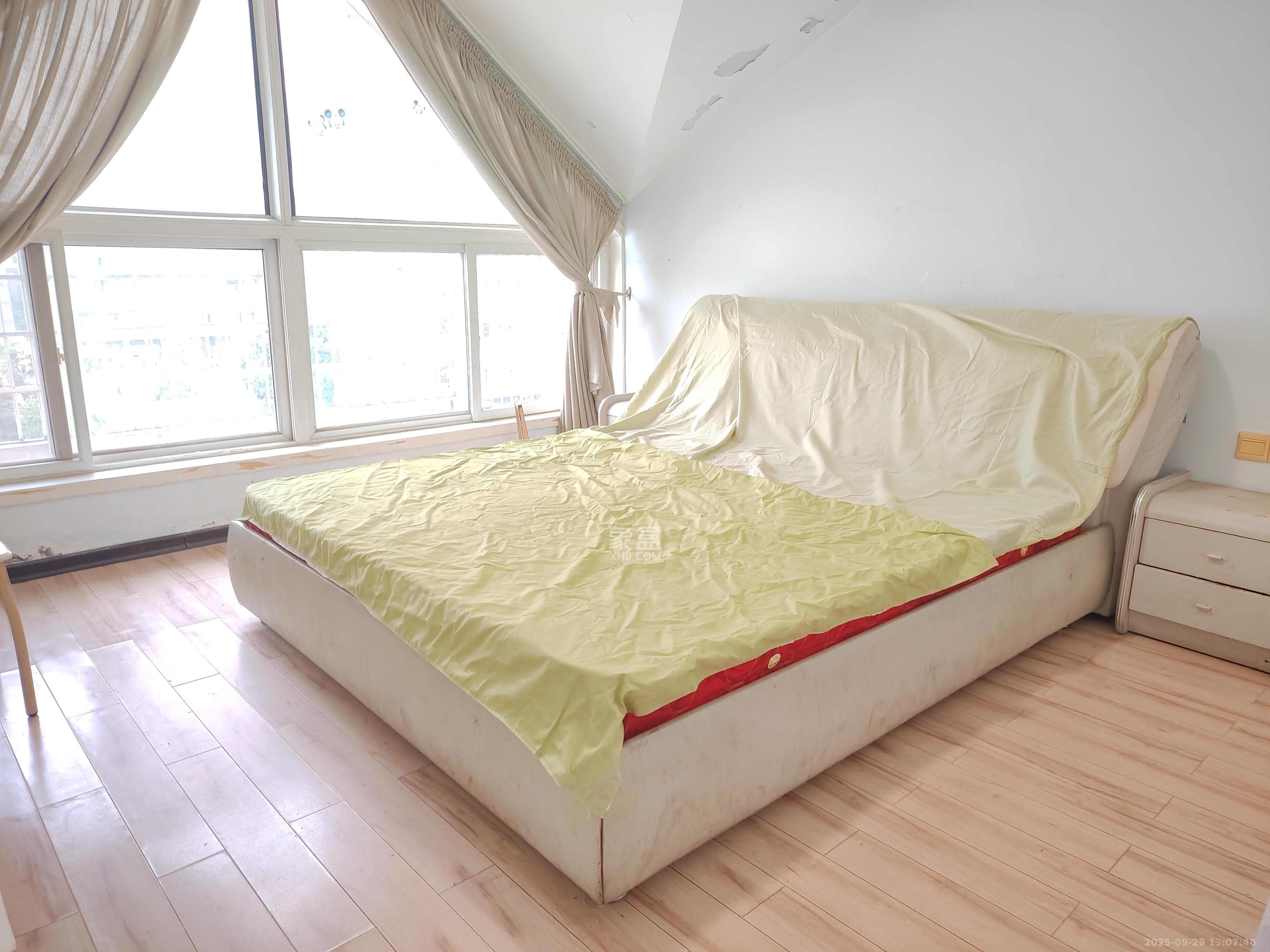 好家园 4室2厅2卫 1800.0元/月 好家园 4室2厅2卫 1800.0元/月室内图