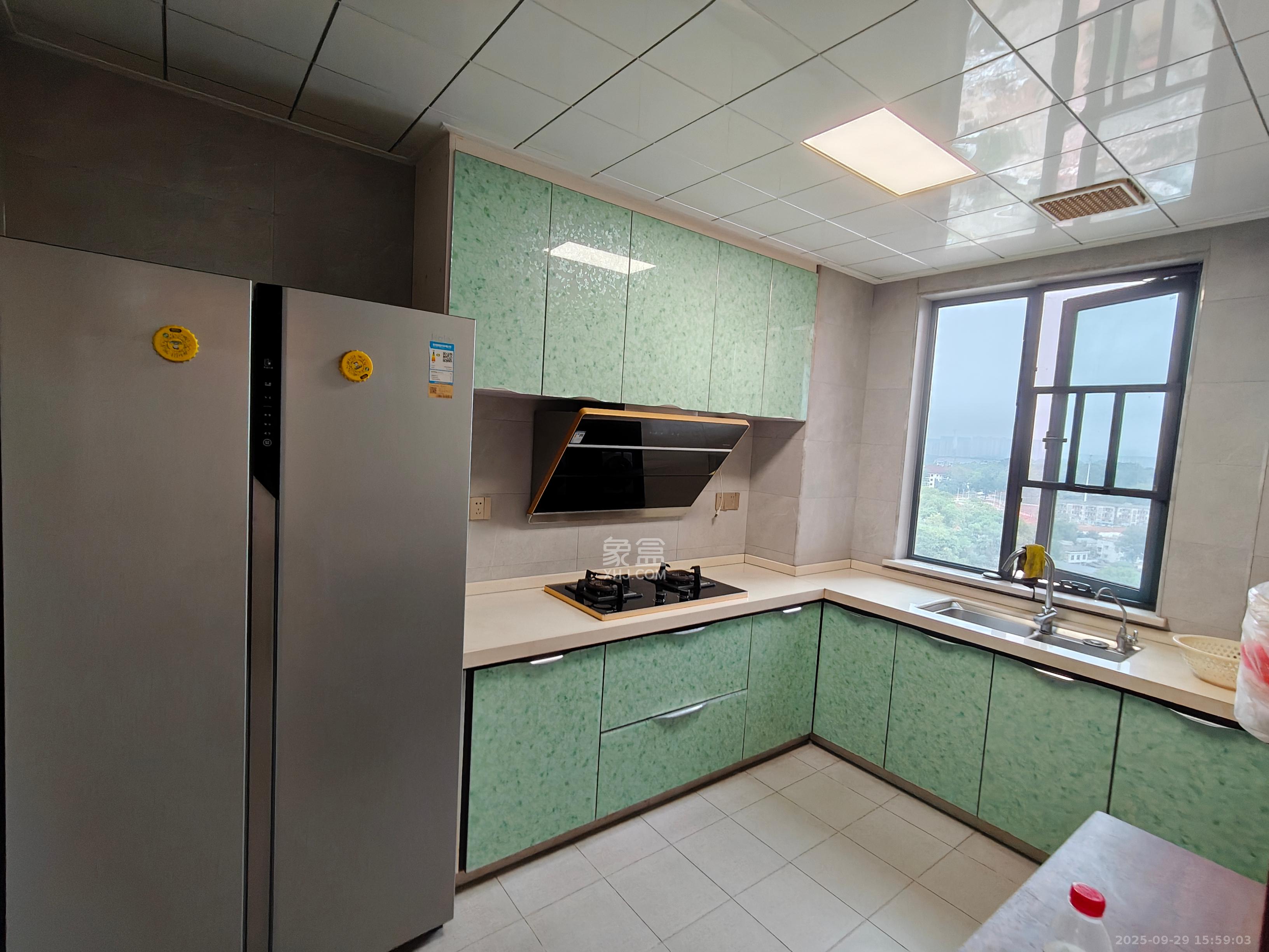 天悦和苑一期 3室2厅2卫 2500.0元/月 天悦和苑一期 3室2厅2卫 2500.0元/月室内图