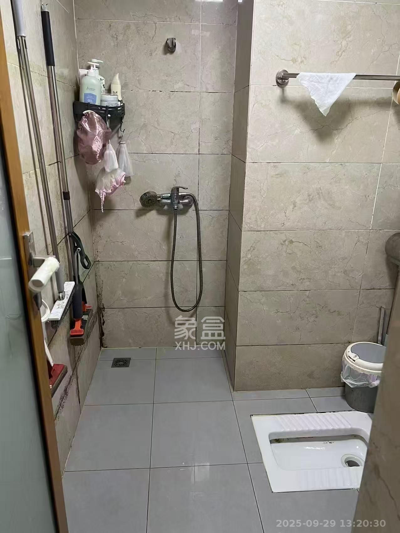 荣泰广场  1室1厅1卫   1400.00元/月室内图