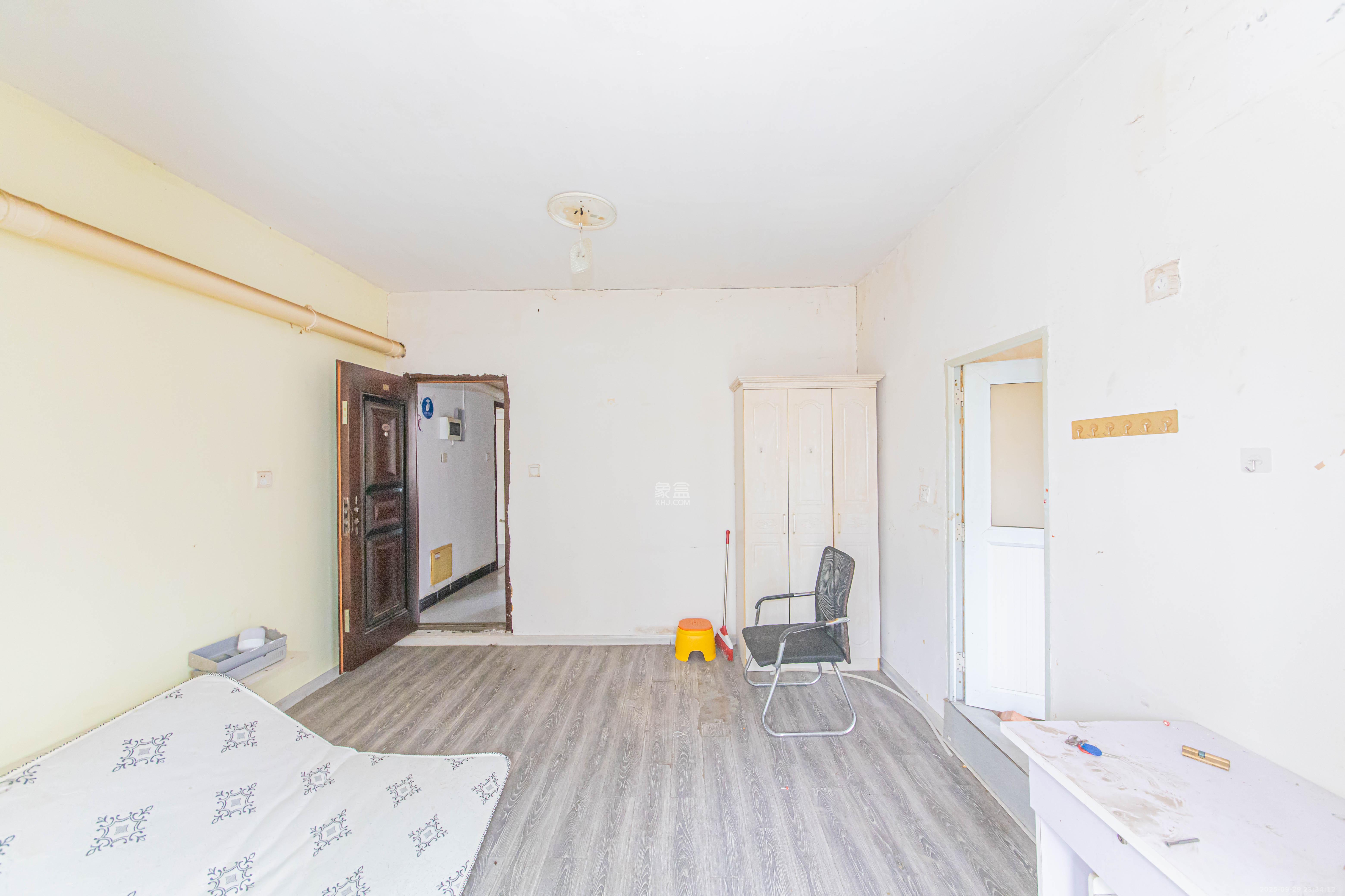 中建芙蓉嘉苑 3室2厅2卫 102.0万 中建芙蓉嘉苑 3室2厅2卫 102.0万客厅