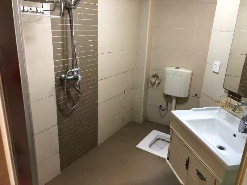 名仕华府  1室1厅1卫    1500.0元/月室内图