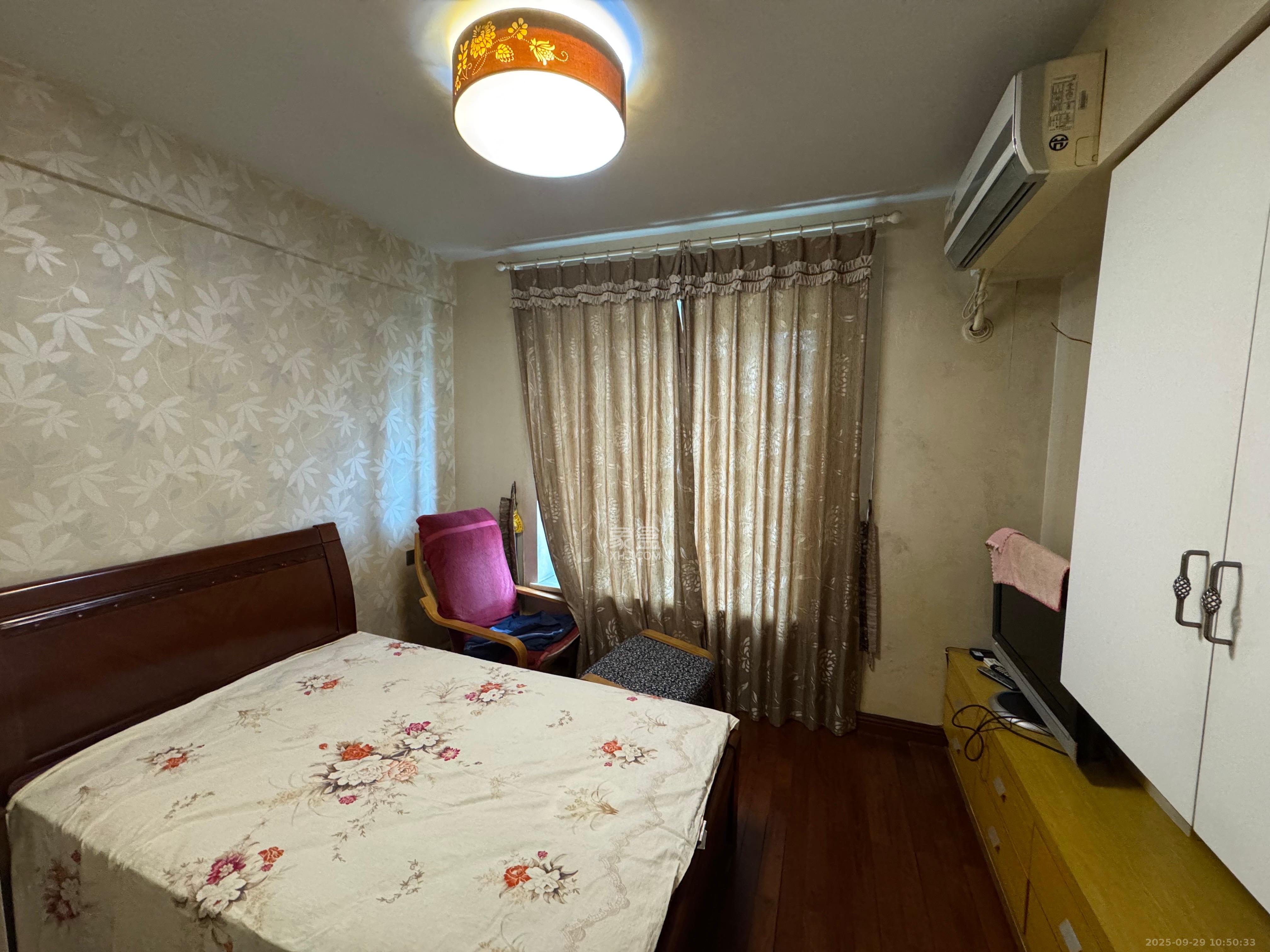 丽景新贵 4室2厅2卫 4500.0元/月 丽景新贵 4室2厅2卫 4500.0元/月室内图