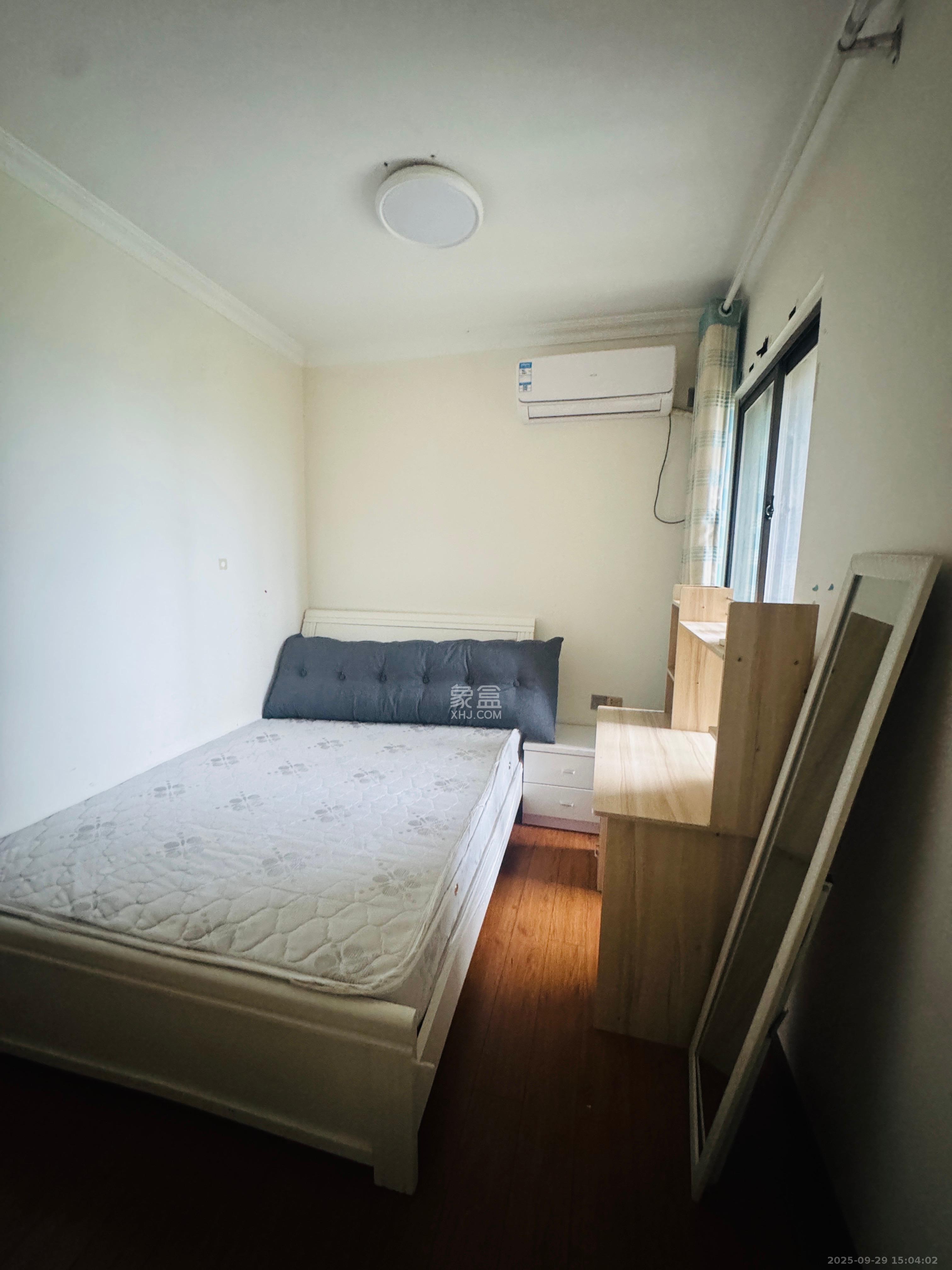 华润橡树湾  2室3厅1卫    1900.0元/月室内图