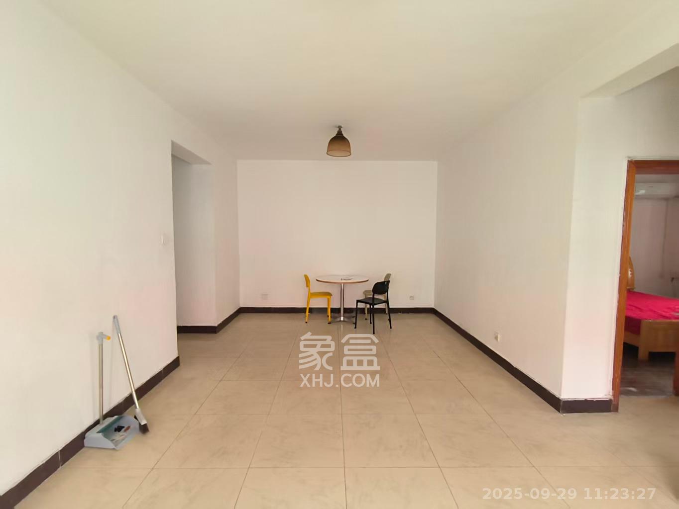 竹园公寓 2室1厅1卫 1800.0元/月 竹园公寓 2室1厅1卫 1800.0元/月室内图