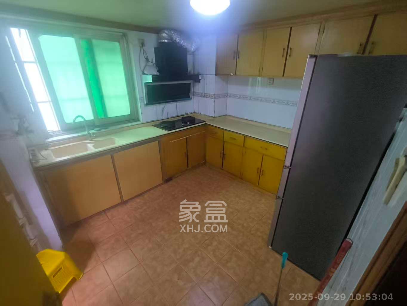 小瀛洲13号小区 4室2厅2卫 2500.0元/月 小瀛洲13号小区 4室2厅2卫 2500.0元/月室内图