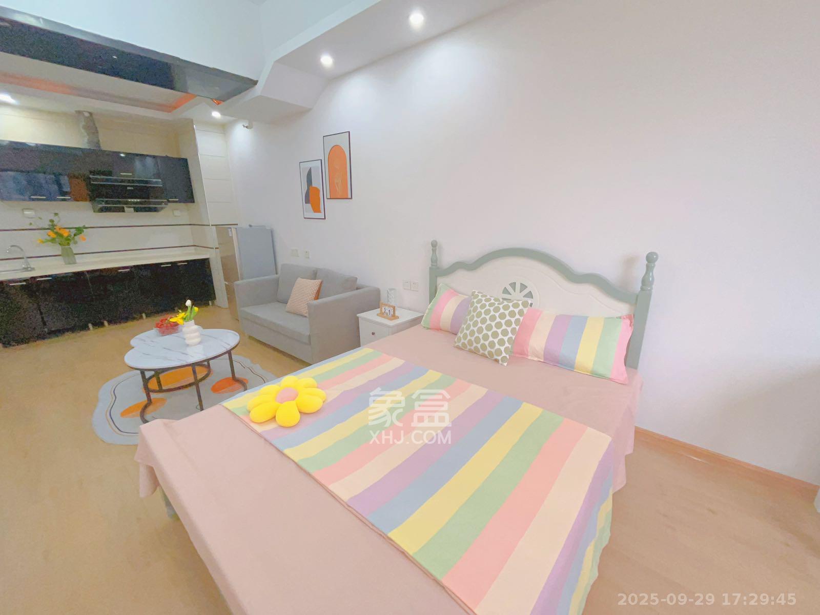 昊天大厦 1室1厅1卫 2000.0元/月 昊天大厦 1室1厅1卫 2000.0元/月室内图