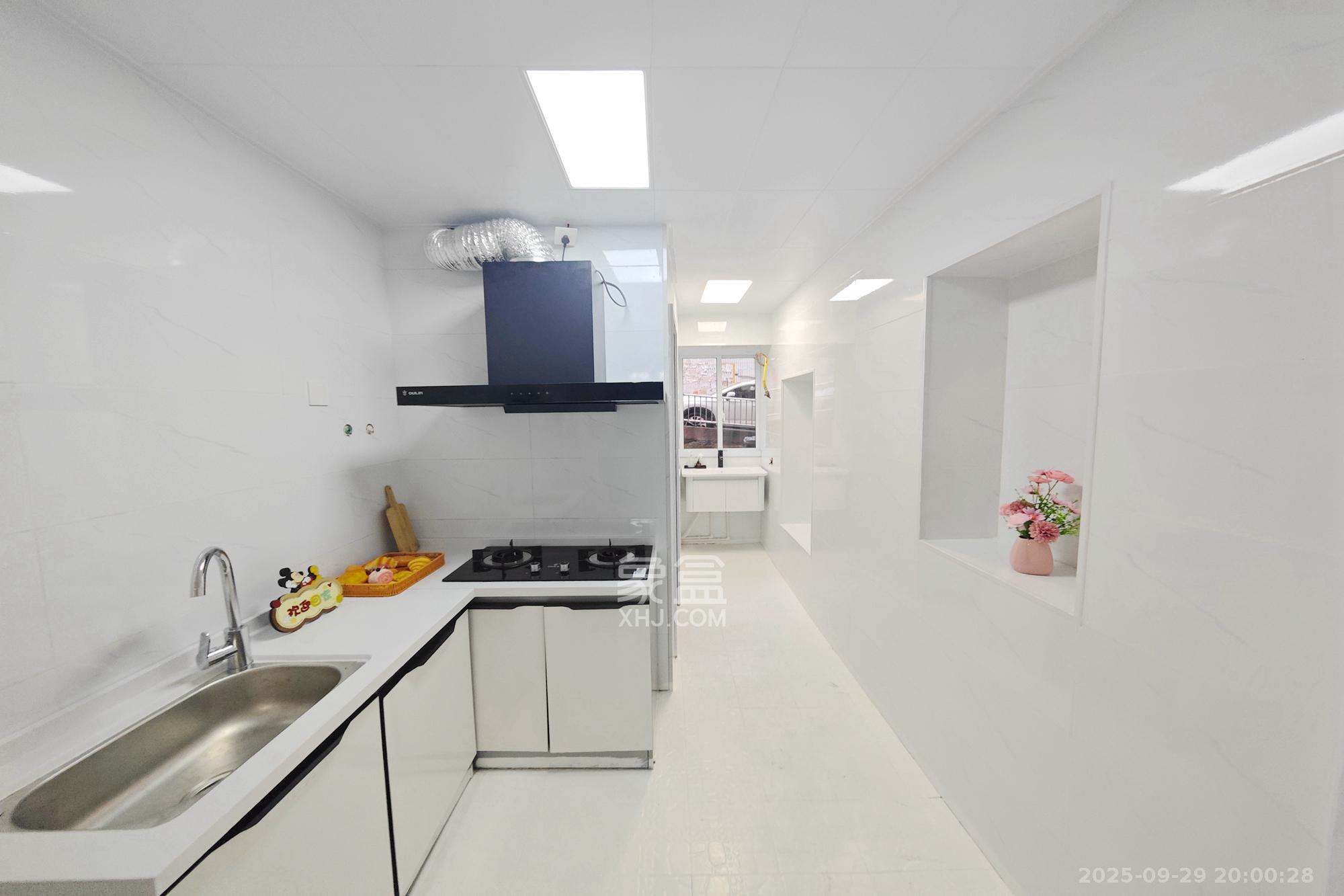 桂花二村 2室2厅1卫 65.0万 桂花二村 2室2厅1卫 65.0万厨房