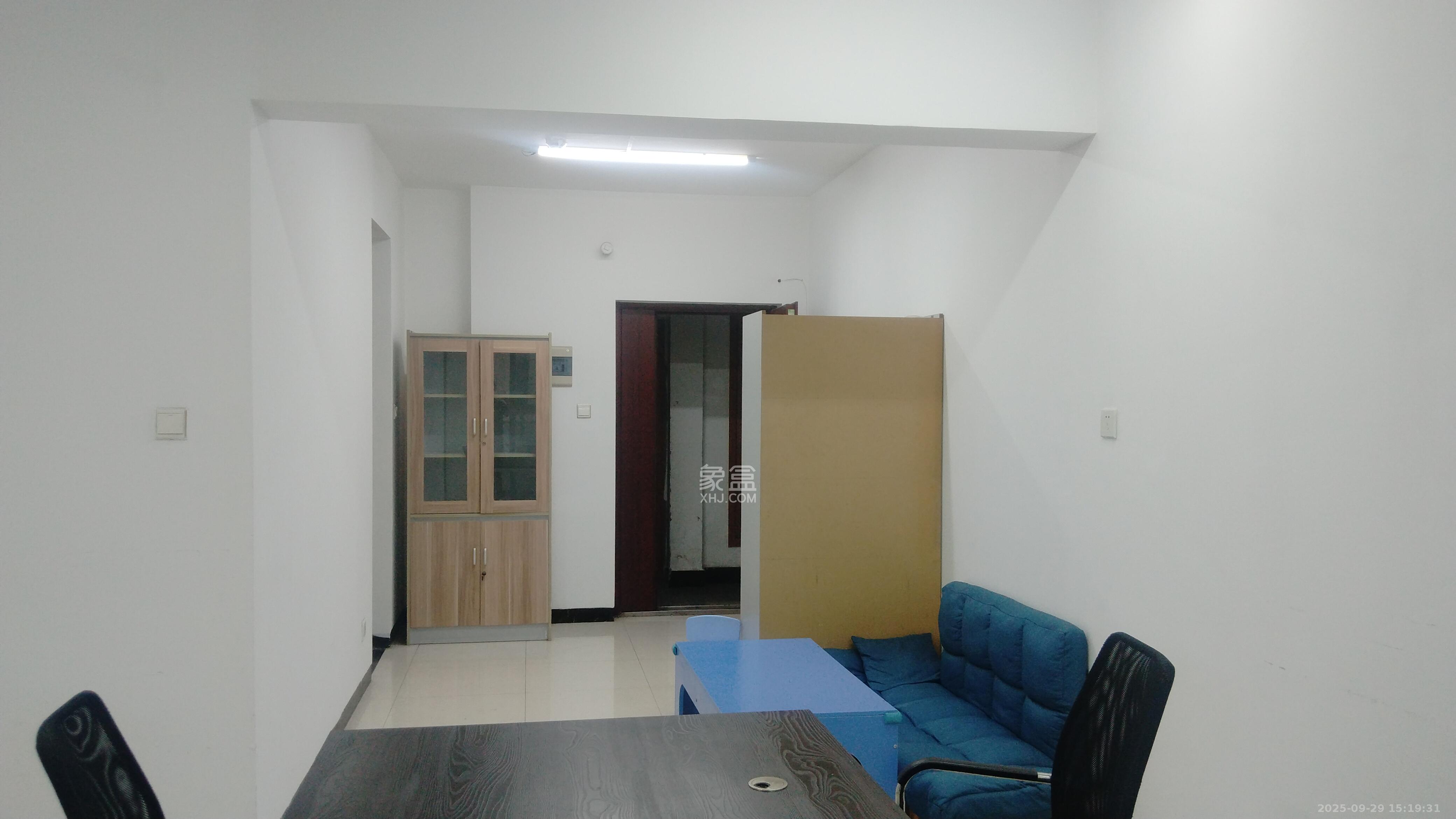 湘府9号 2室1厅1卫 2000.0元/月 湘府9号 2室1厅1卫 2000.0元/月室内图