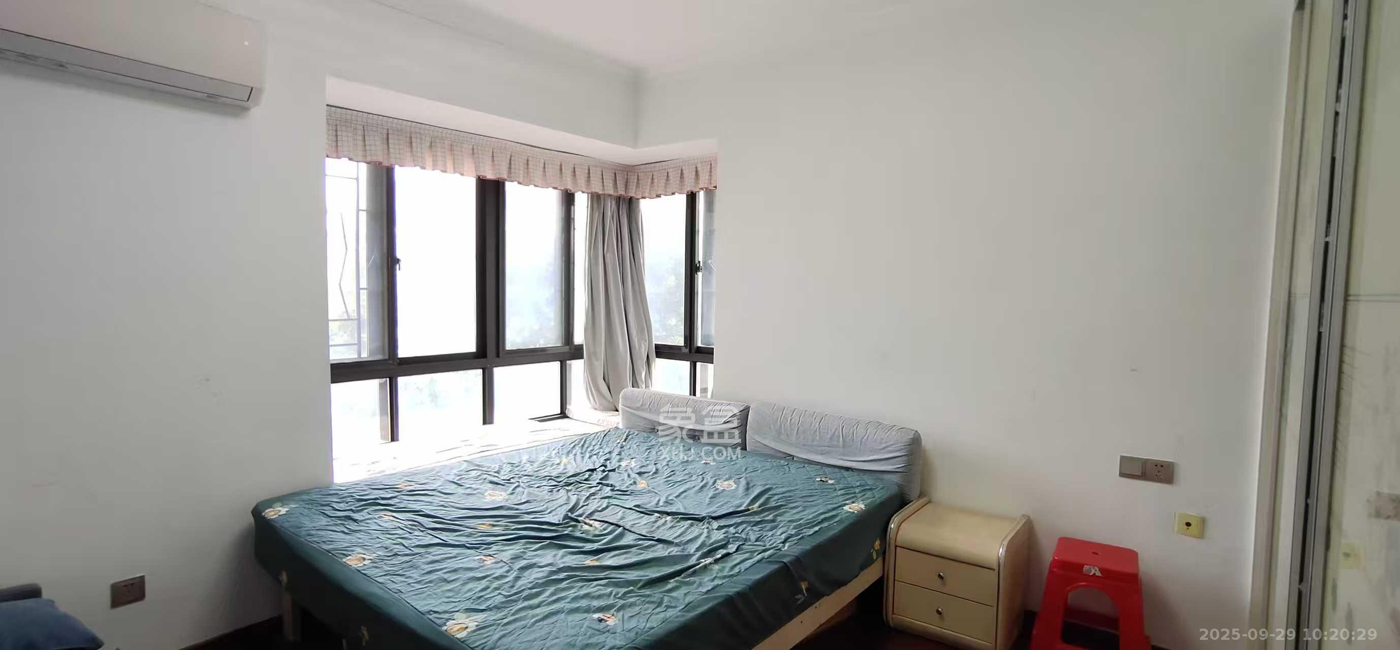 卓越蔚蓝海岸三期  3室2厅2卫    2800.0元/月室内图