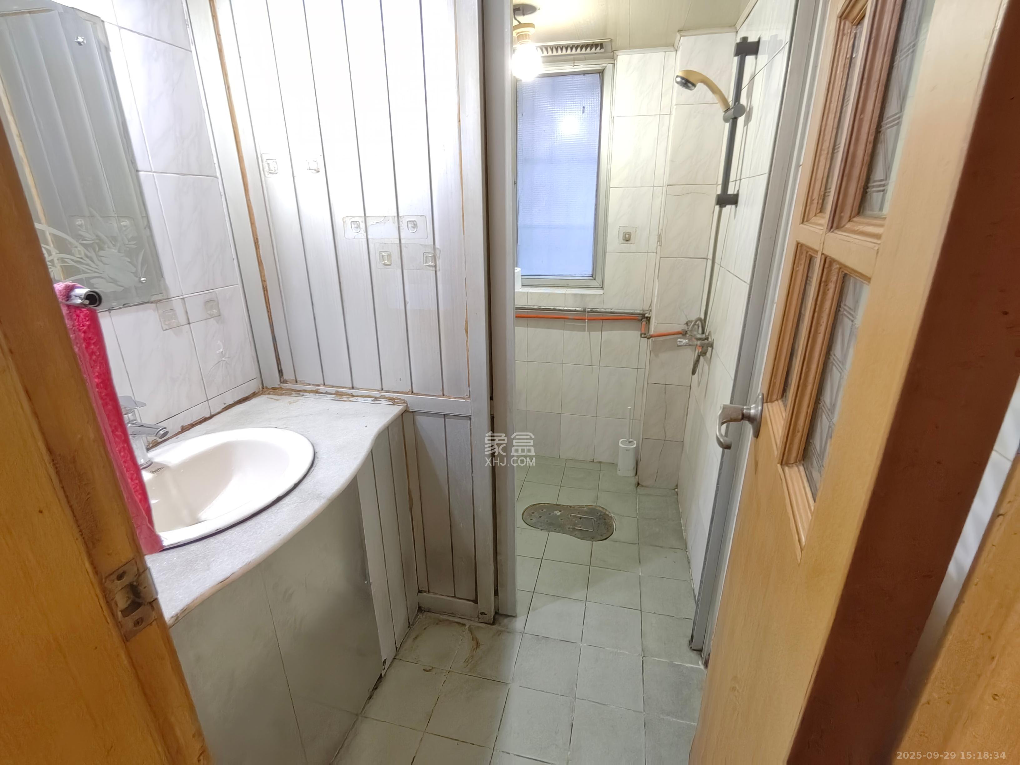 水泵厂宿舍  2室1厅1卫    1500.0元/月室内图