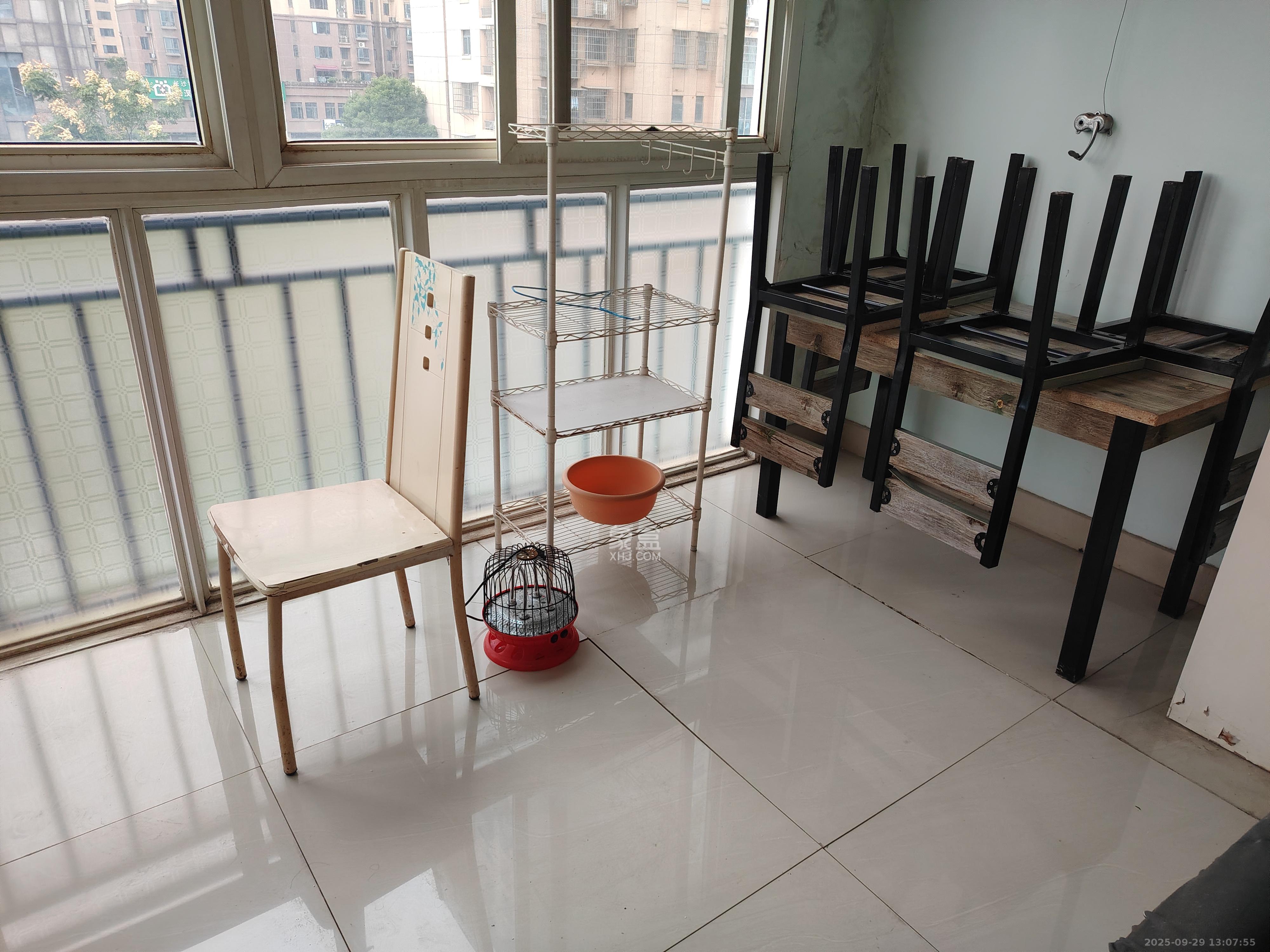 好家园 4室2厅2卫 1800.0元/月 好家园 4室2厅2卫 1800.0元/月室内图