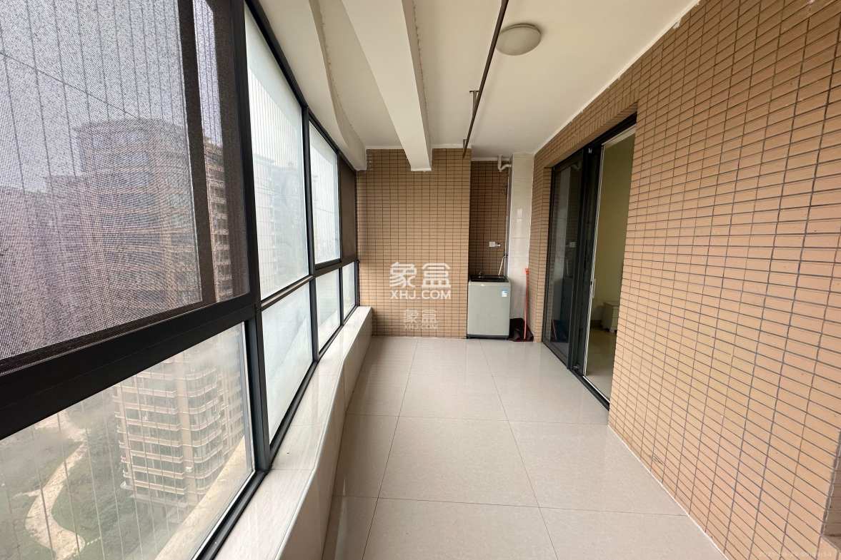 湘江雅颂居  2室2厅2卫    2200.0元/月 湘江雅颂居  2室2厅2卫    2200.0元/月室内图