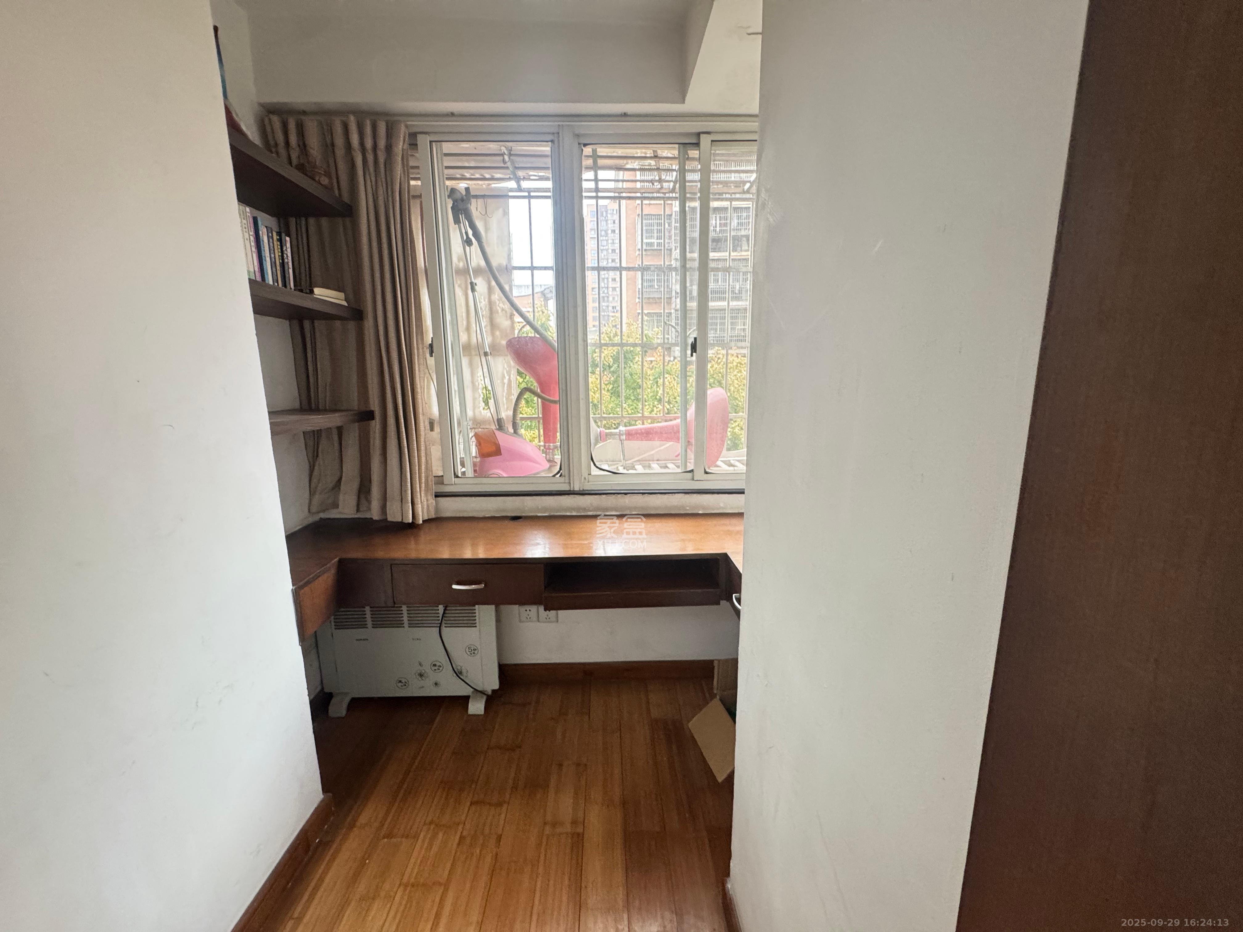 福乐康城 3室2厅2卫 2300.0元/月 福乐康城 3室2厅2卫 2300.0元/月室内图