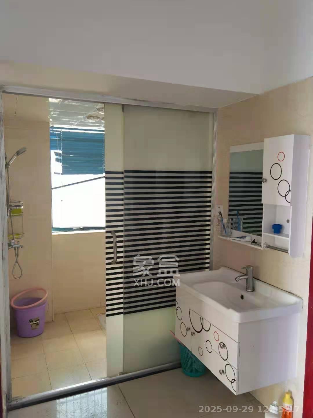 西韵佳苑  2室1厅1卫    2300.0元/月室内图