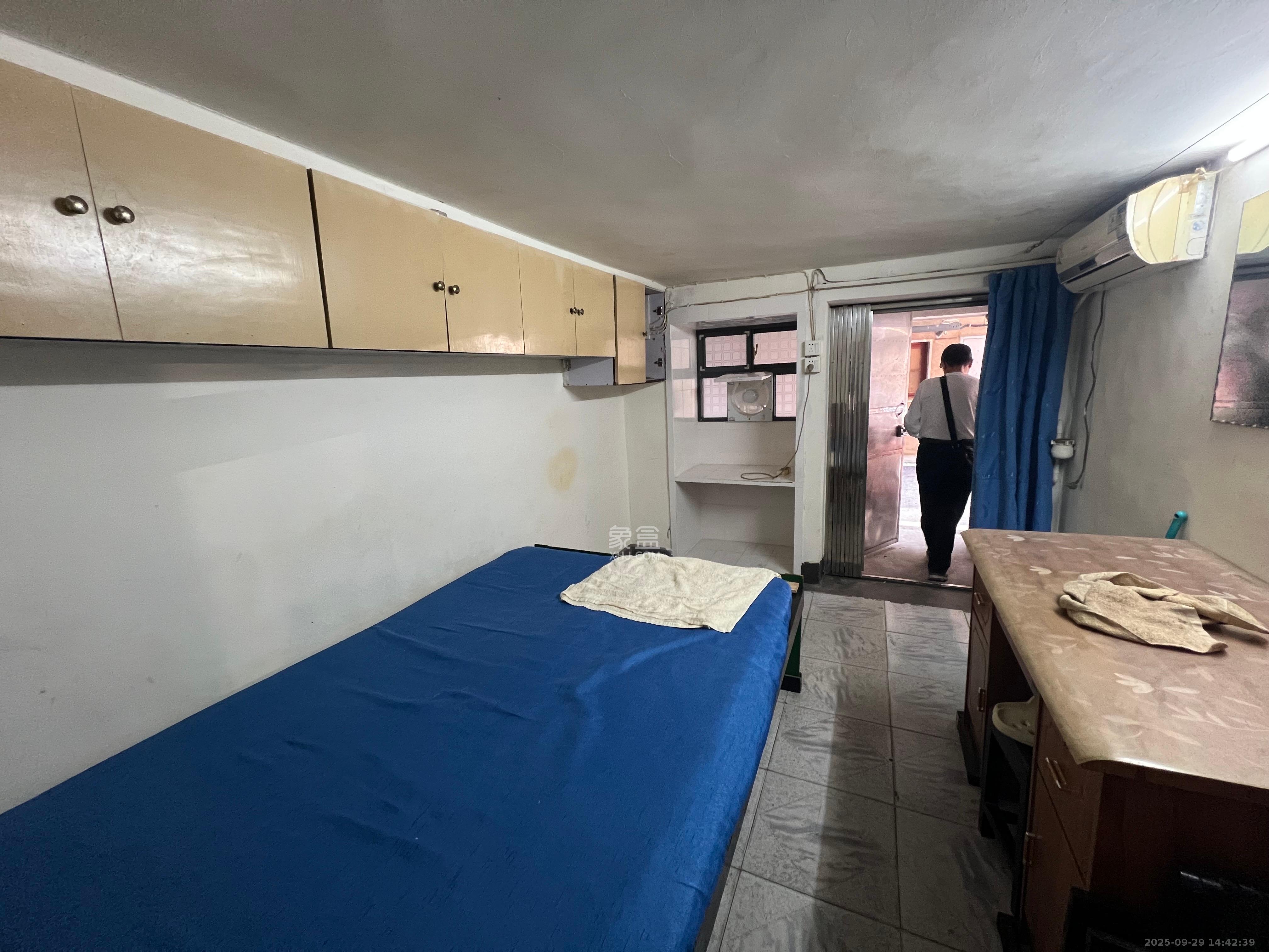 城南花苑 1室1厅1卫 500.0元/月 城南花苑 1室1厅1卫 500.0元/月室内图