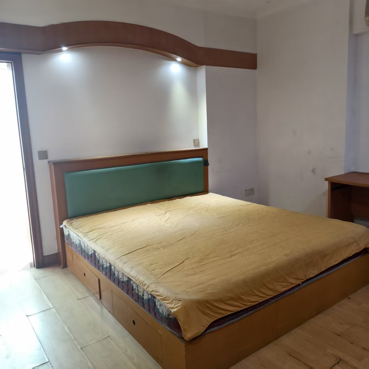 省中行宿舍(南宝路) 1室0厅0卫 2300.0元/月 省中行宿舍(南宝路) 1室0厅0卫 2300.0元/月室内图