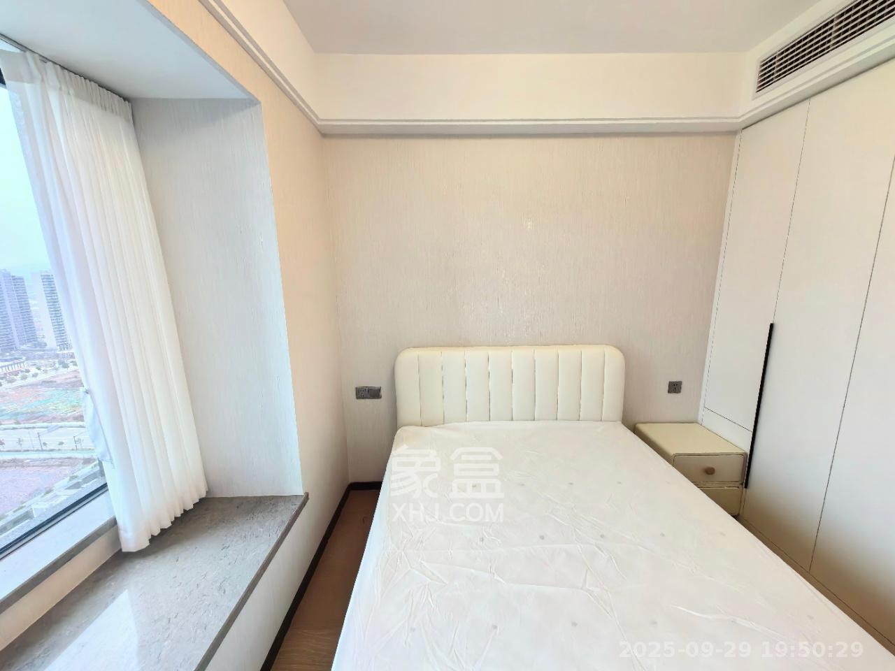 中海麓山境北区  4室2厅2卫   3800.00元/月室内图