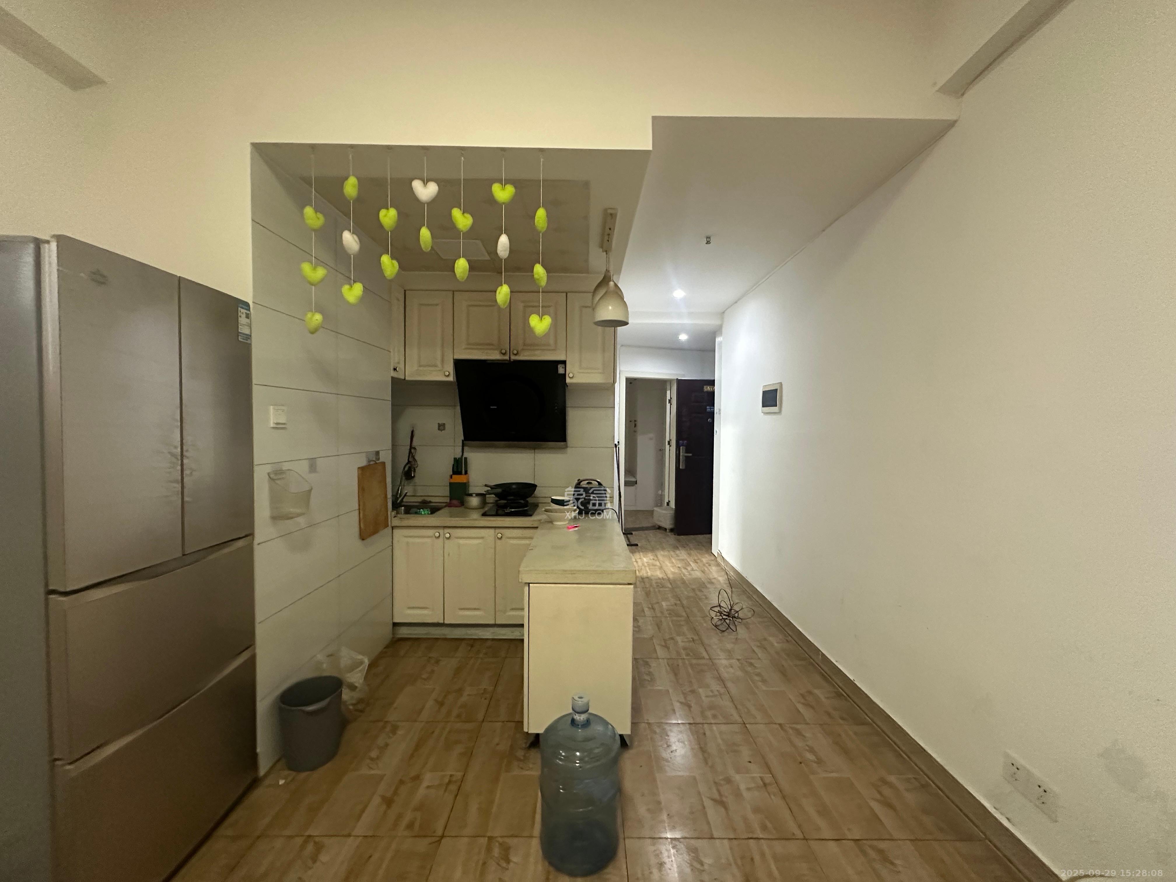 YO领域(领御大厦) 2室1厅1卫 2700.0元/月 YO领域(领御大厦) 2室1厅1卫 2700.0元/月室内图