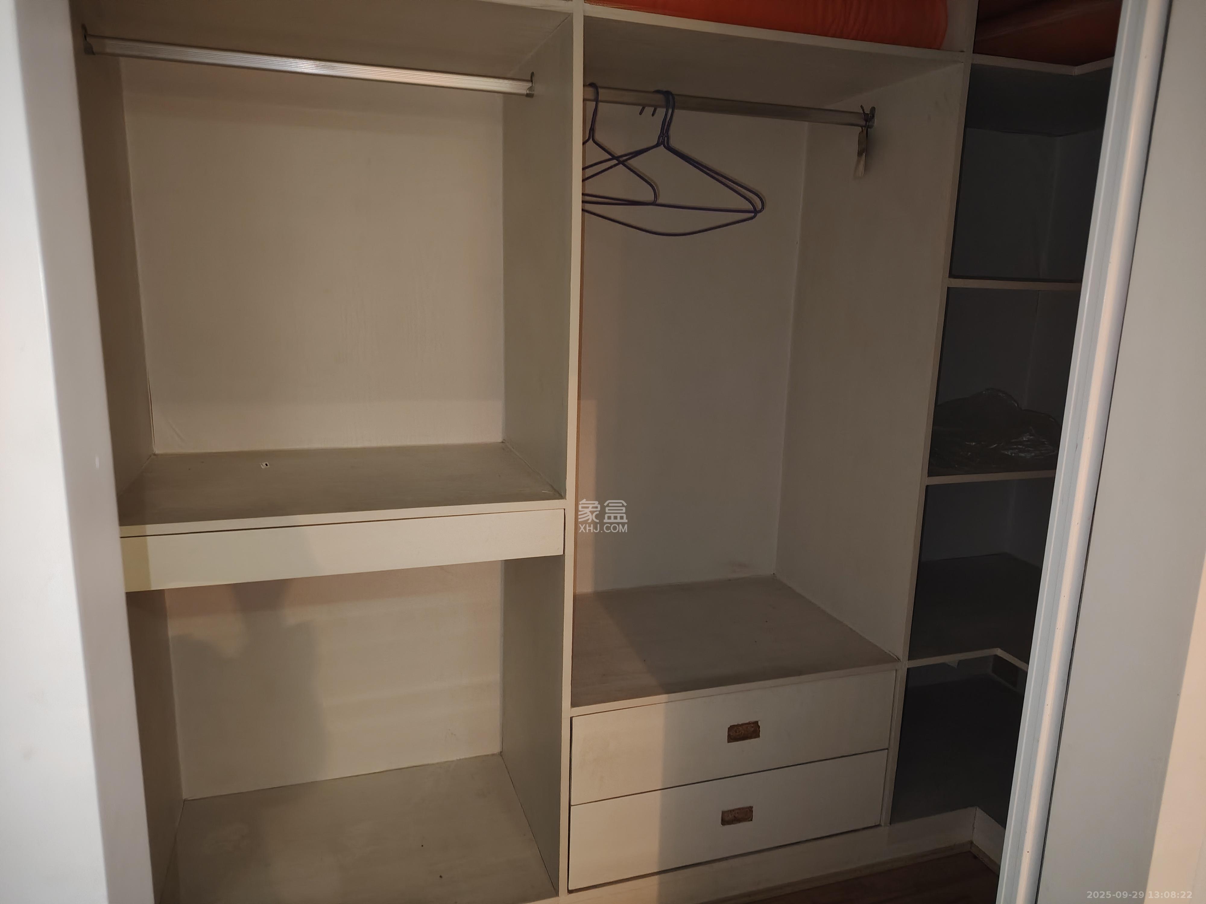 好家园 4室2厅2卫 1800.0元/月 好家园 4室2厅2卫 1800.0元/月室内图