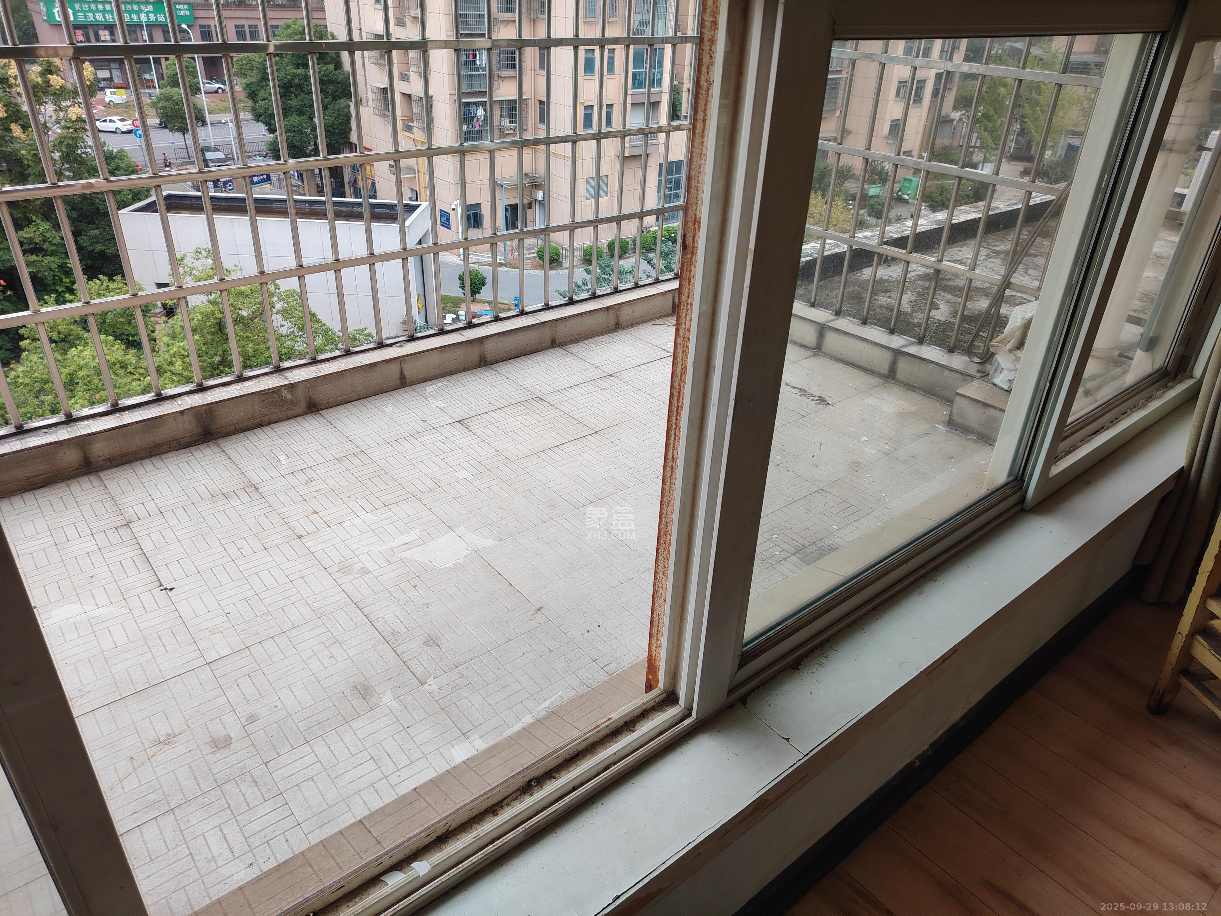 好家园 4室2厅2卫 1800.0元/月 好家园 4室2厅2卫 1800.0元/月室内图